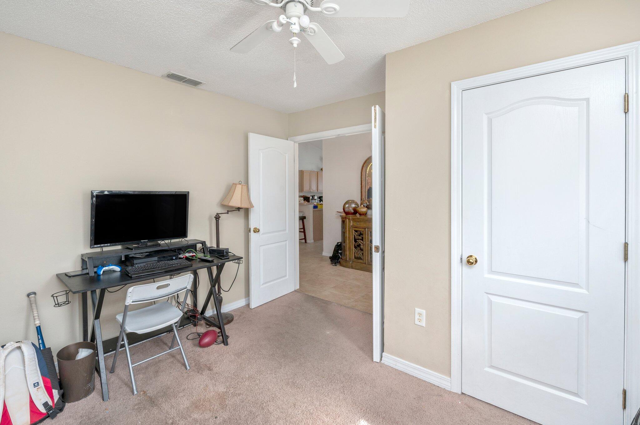 PARADISE RETREAT - Residential