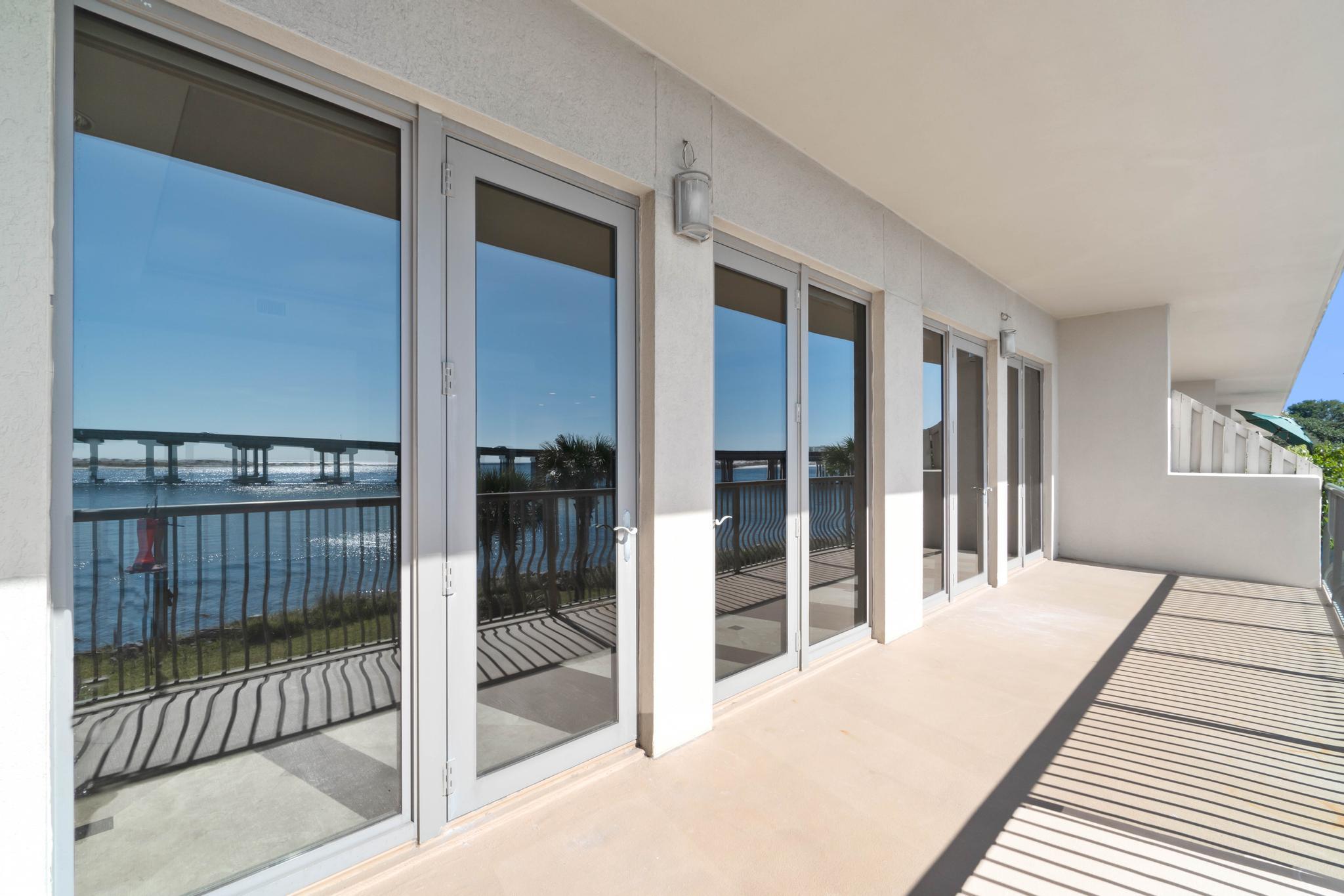 SIDES MORENO POINT WEST - Residential