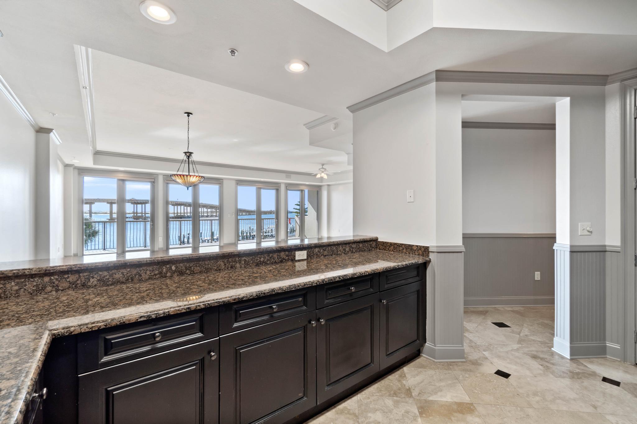 SIDES MORENO POINT WEST - Residential