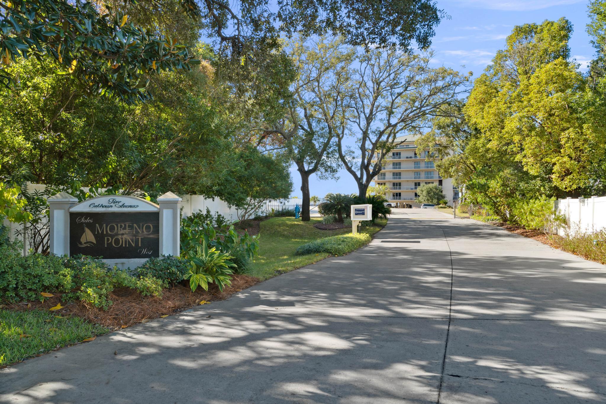 SIDES MORENO POINT WEST - Residential