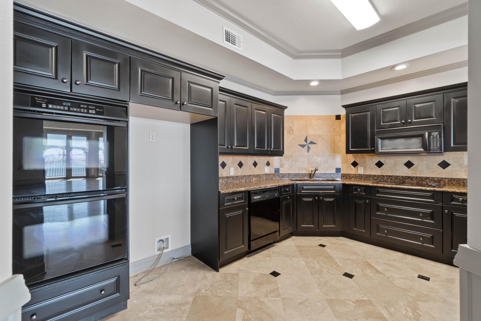 SIDES MORENO POINT WEST - Residential