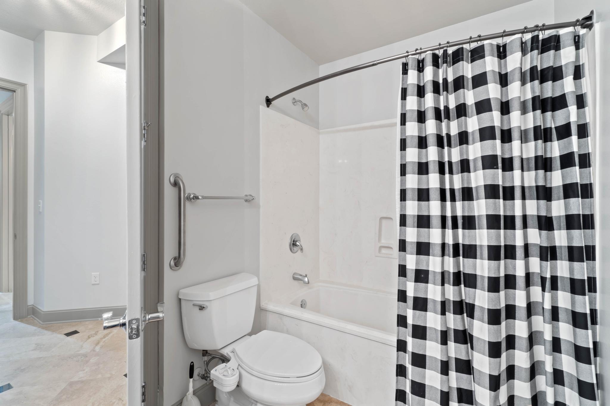 SIDES MORENO POINT WEST - Residential