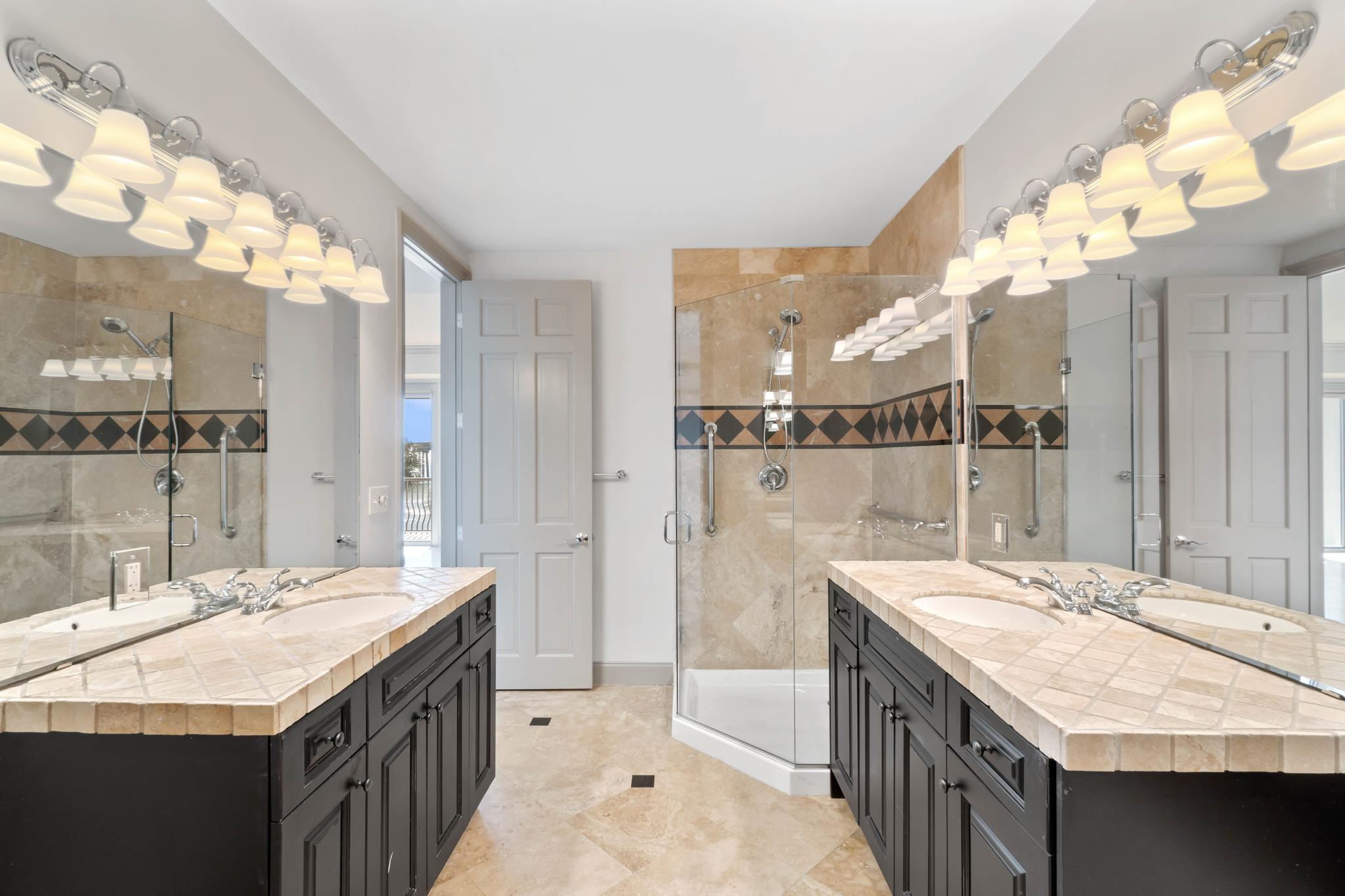 SIDES MORENO POINT WEST - Residential