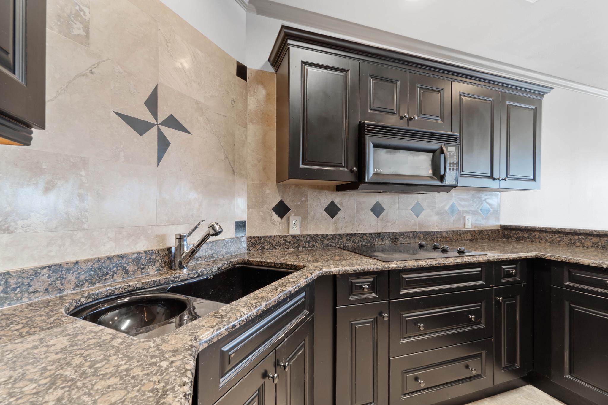 SIDES MORENO POINT WEST - Residential