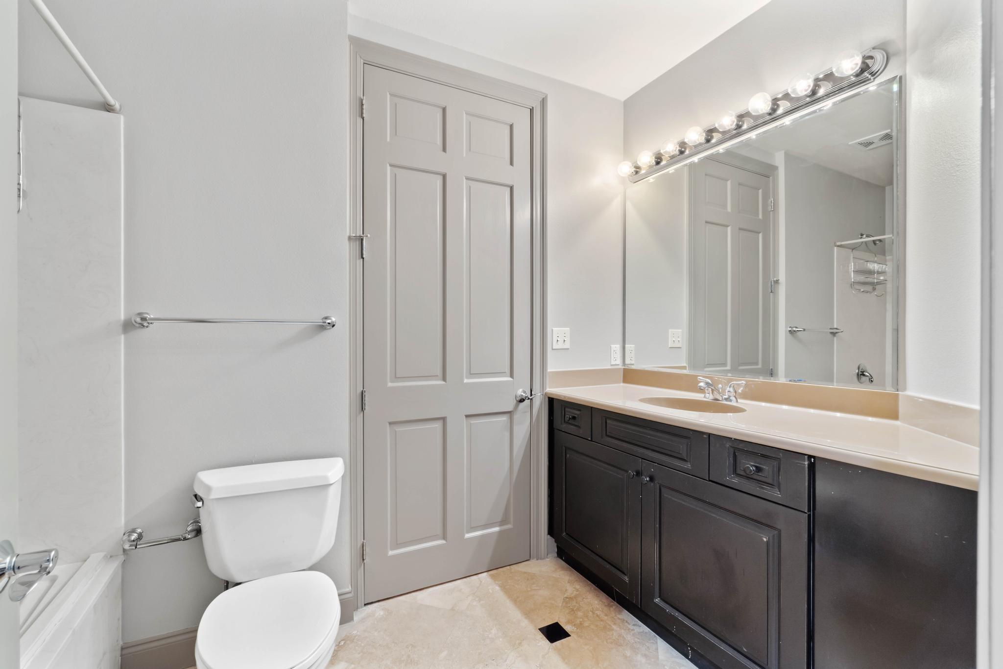 SIDES MORENO POINT WEST - Residential