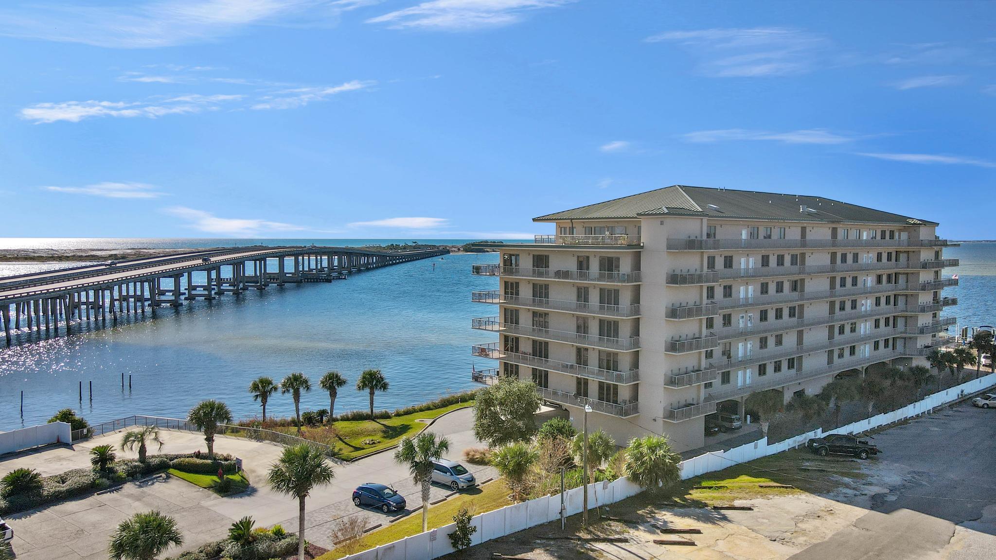 SIDES MORENO POINT WEST - Residential