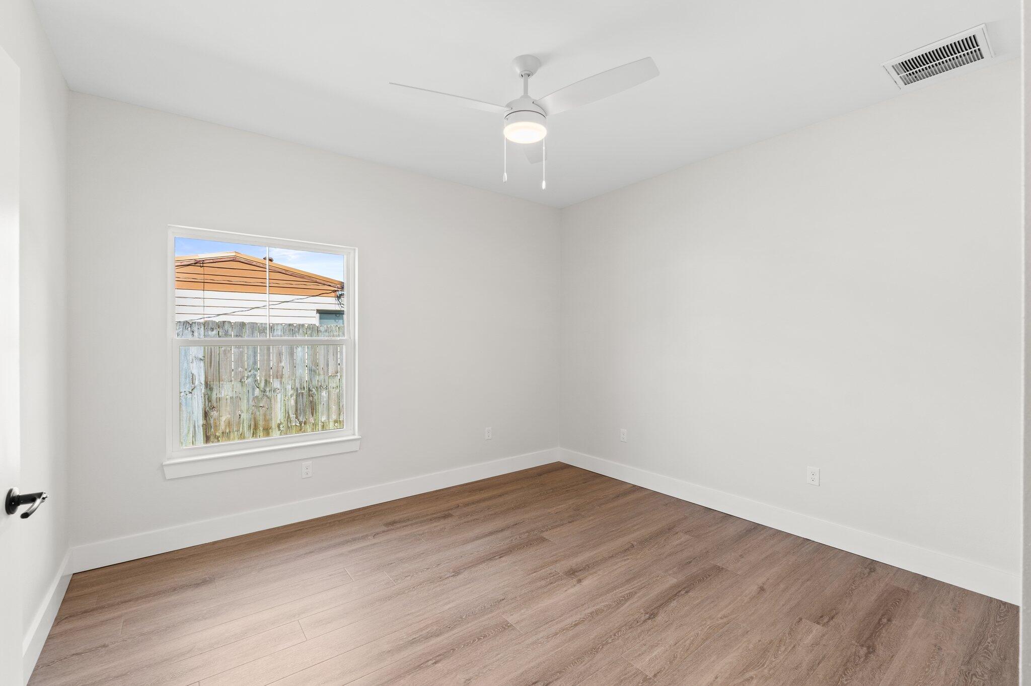 RE S/D RACE TRACK RD S/D LOT 17 BLK F - Residential
