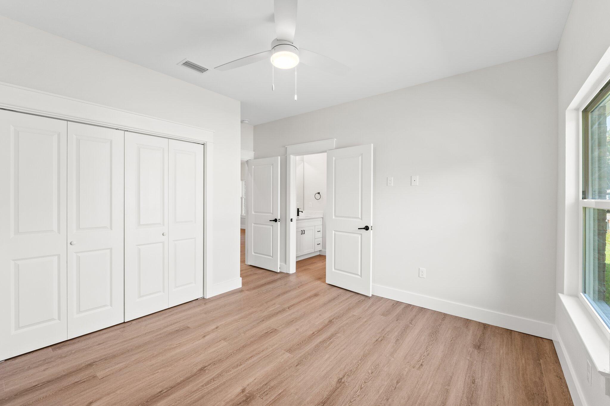 RE S/D RACE TRACK RD S/D LOT 17 BLK F - Residential