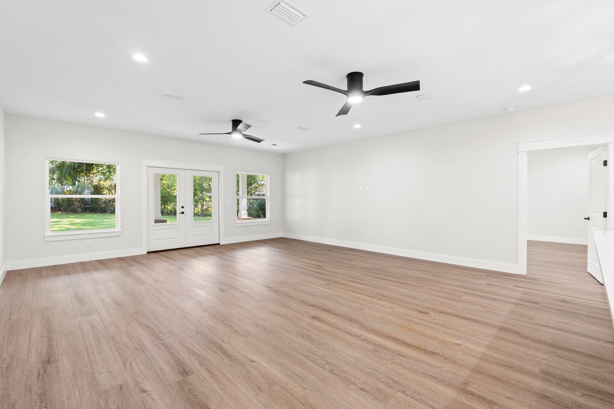 RE S/D RACE TRACK RD S/D LOT 17 BLK F - Residential