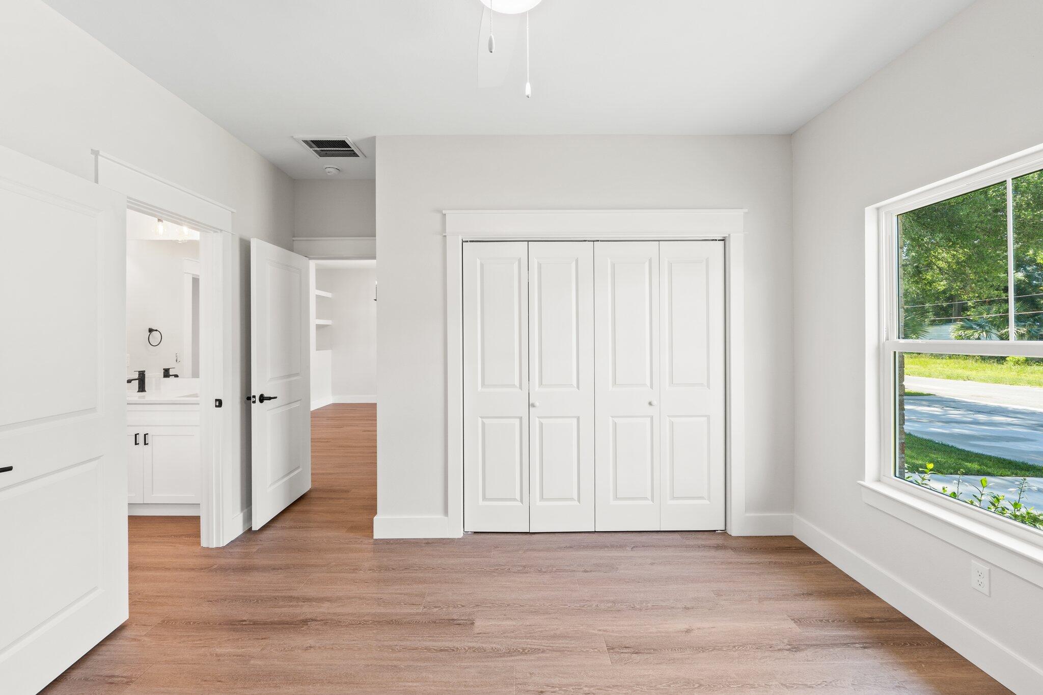 RE S/D RACE TRACK RD S/D LOT 17 BLK F - Residential