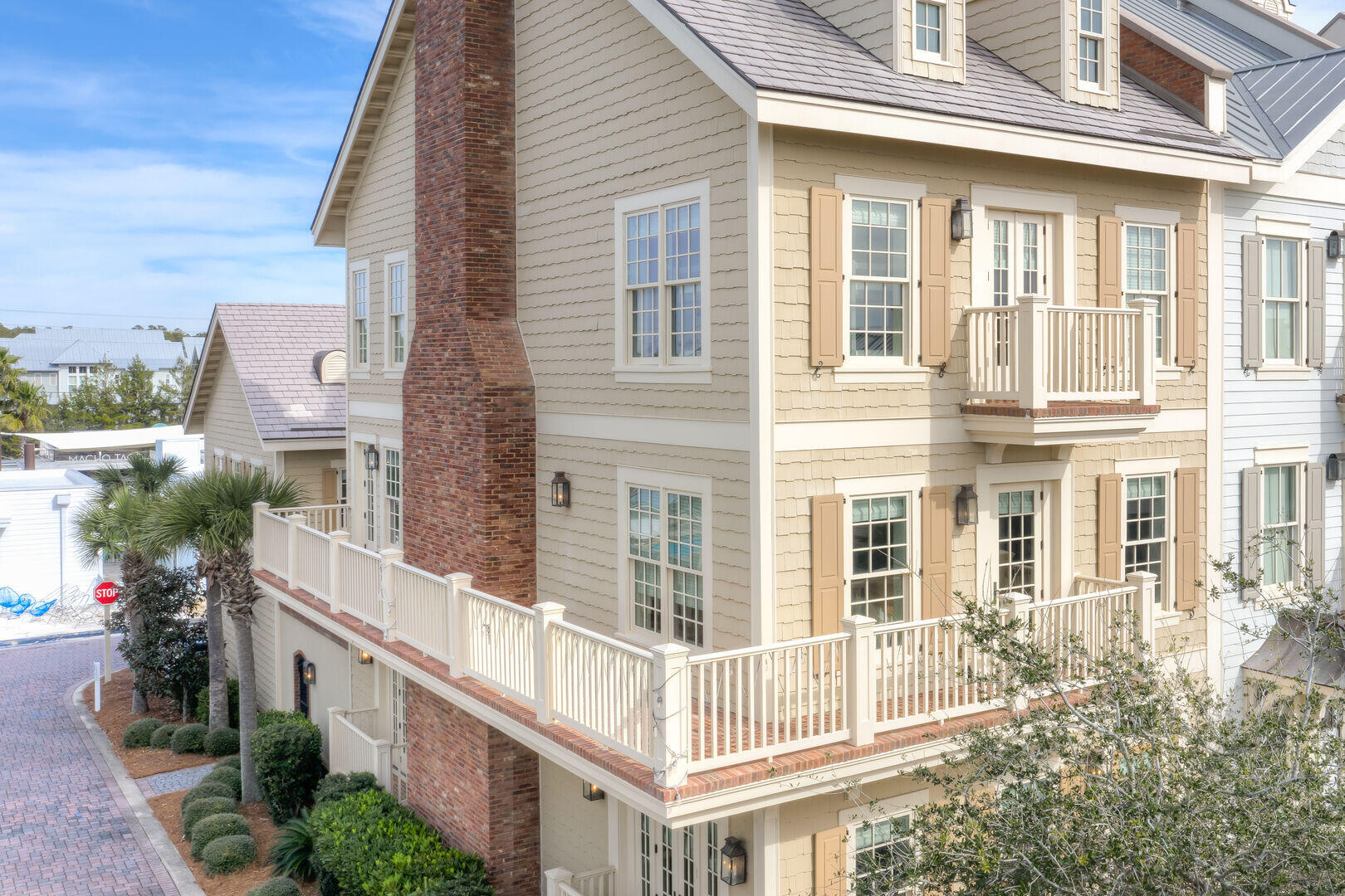 PROMINENCE/LUXURY TOWNHOMES - Residential