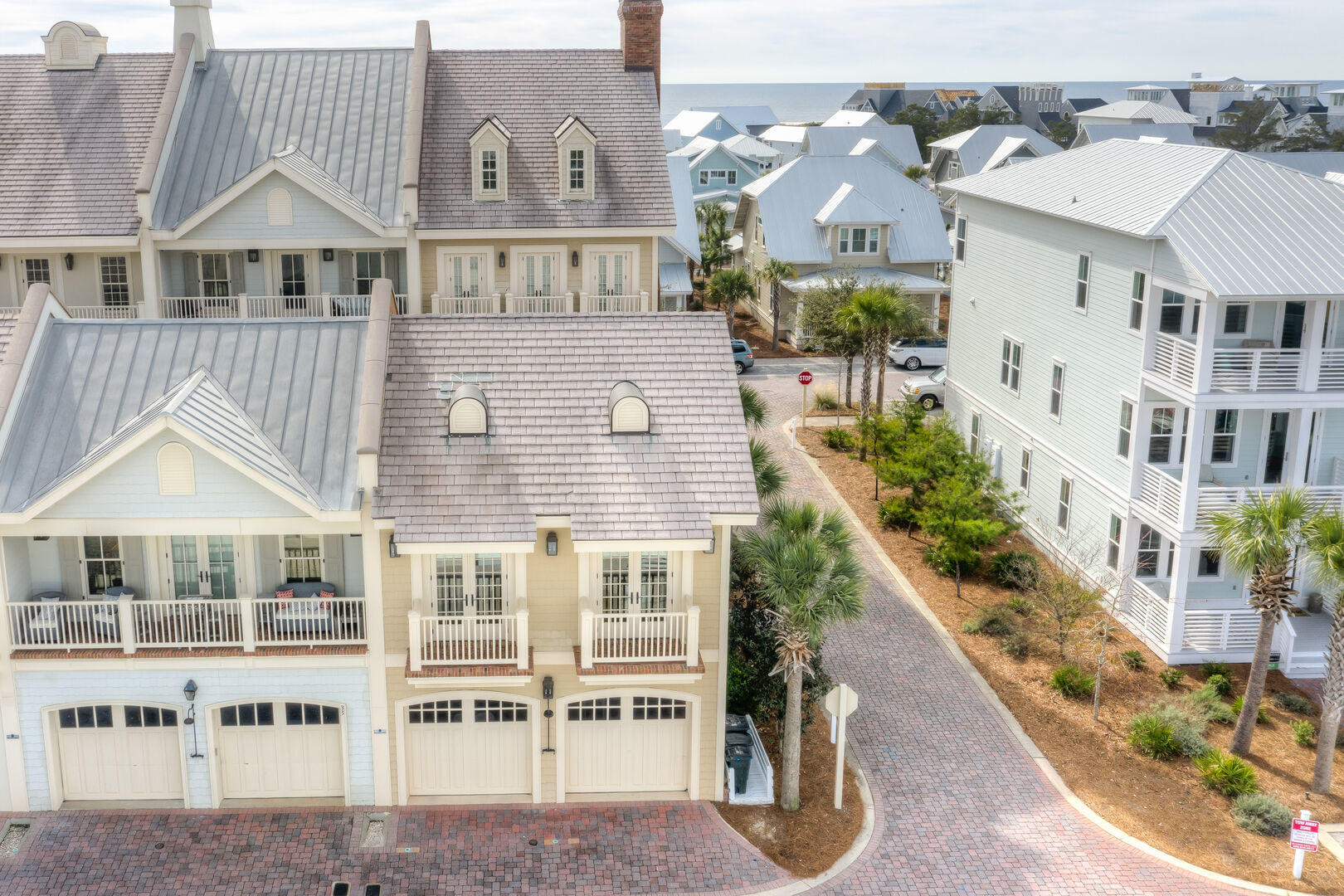 PROMINENCE/LUXURY TOWNHOMES - Residential