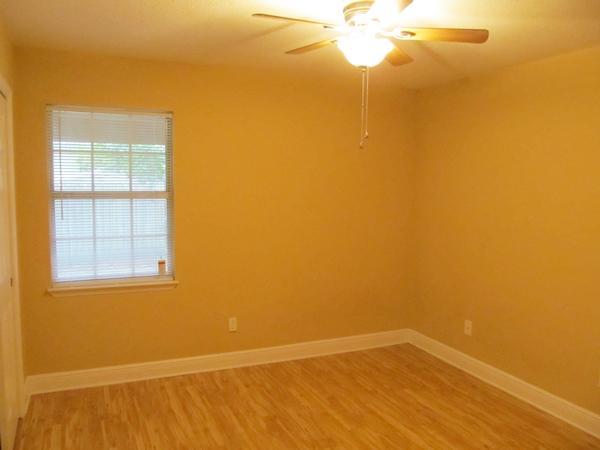 PINEHURST PARK - Residential Lease