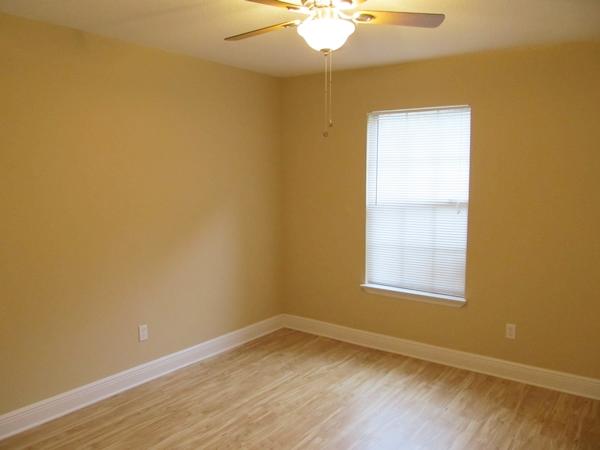 PINEHURST PARK - Residential Lease