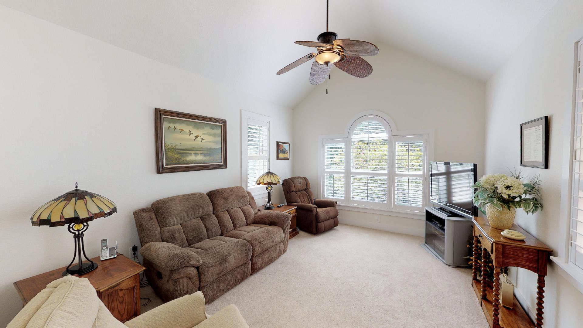DANA POINTE - Residential