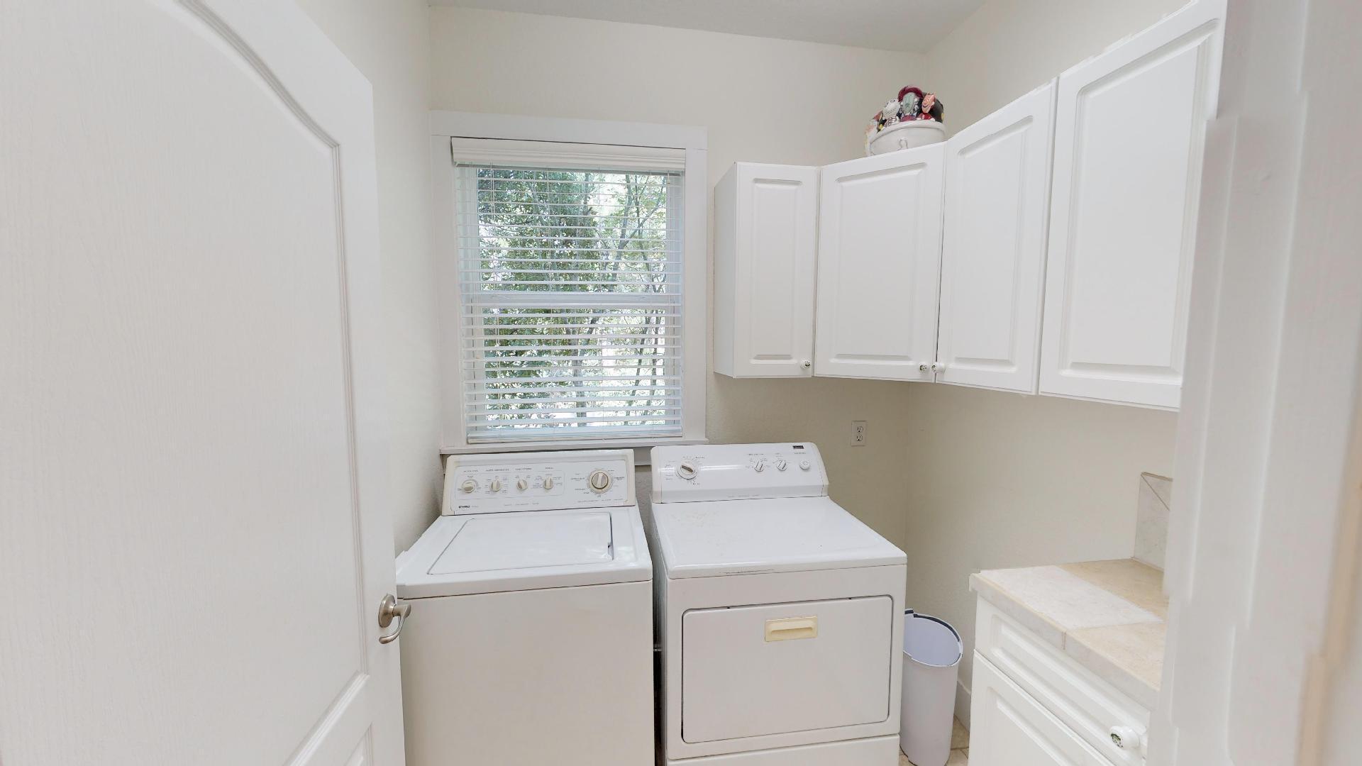 DANA POINTE - Residential