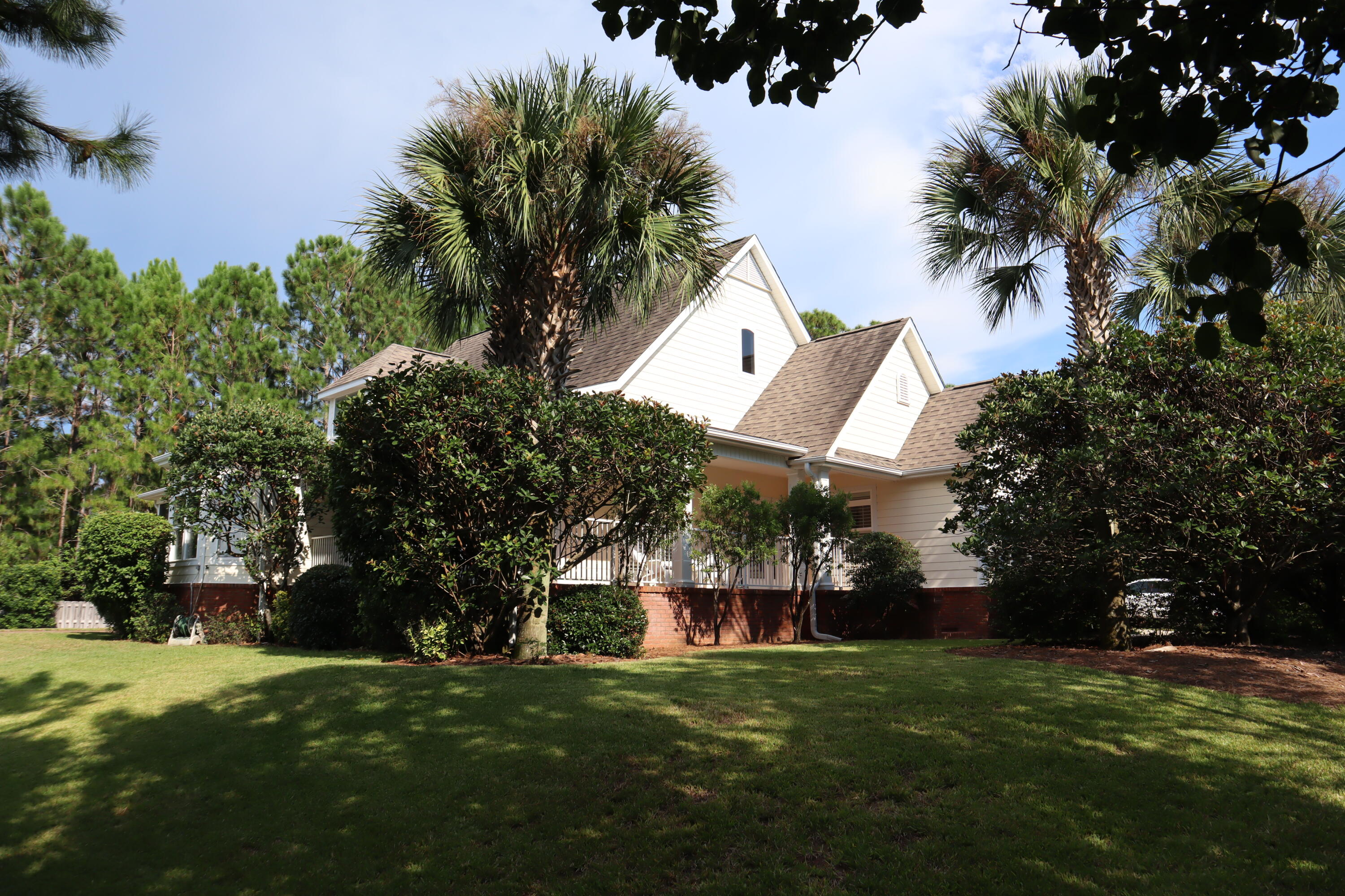 DANA POINTE - Residential
