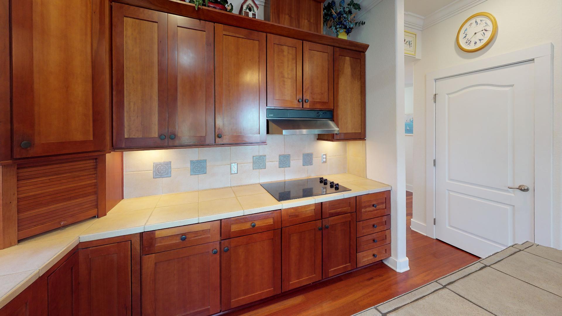 DANA POINTE - Residential