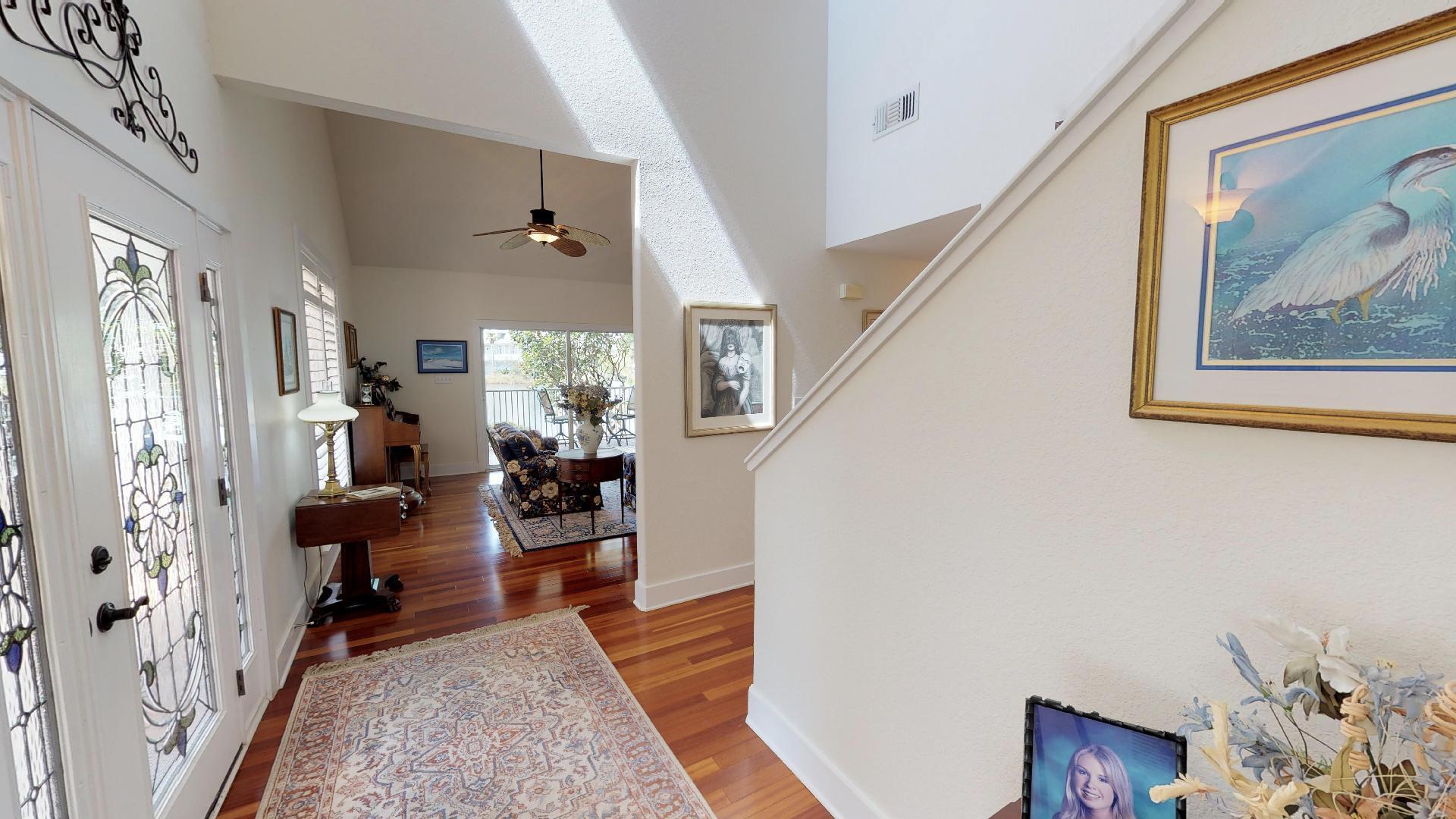 DANA POINTE - Residential