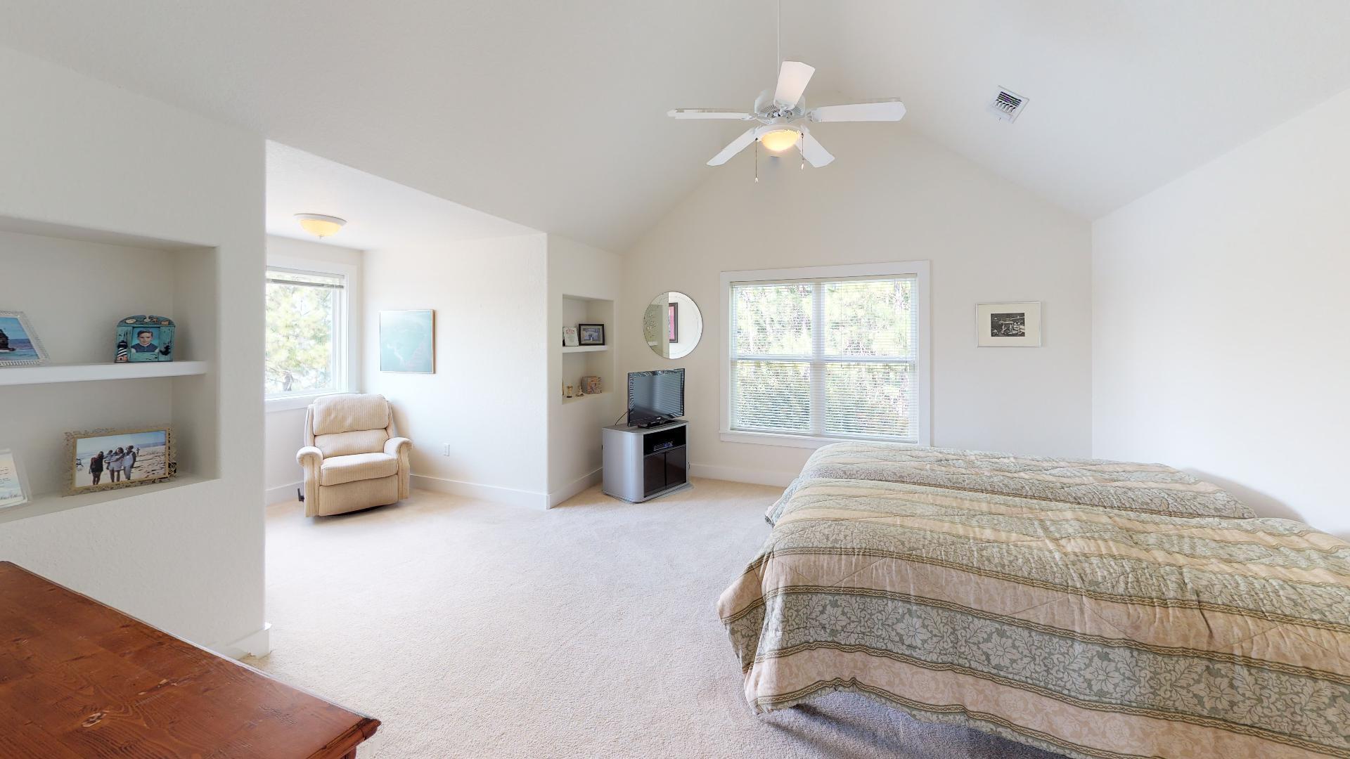 DANA POINTE - Residential