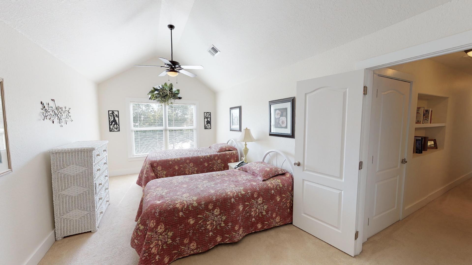 DANA POINTE - Residential
