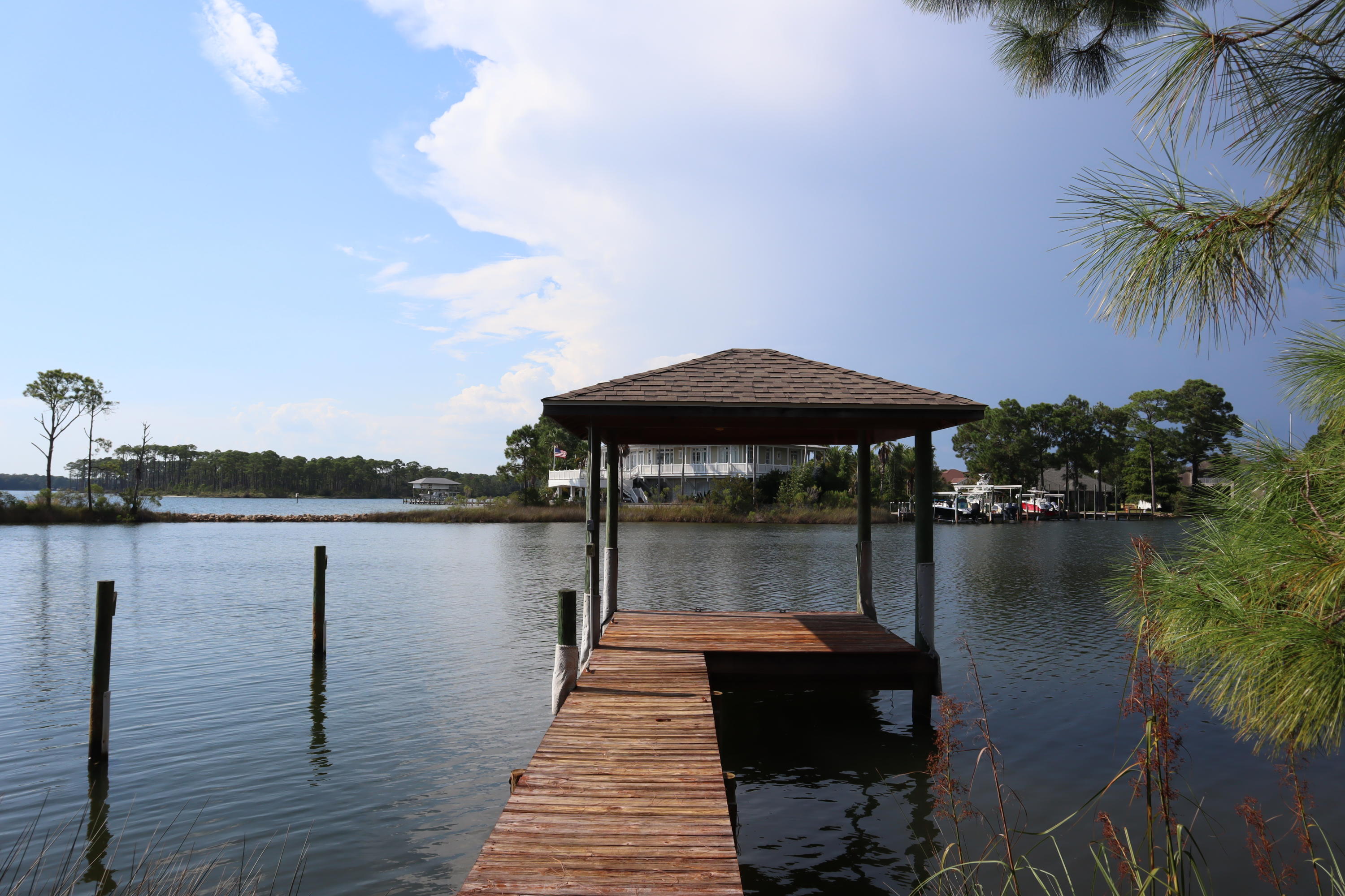 DANA POINTE - Residential