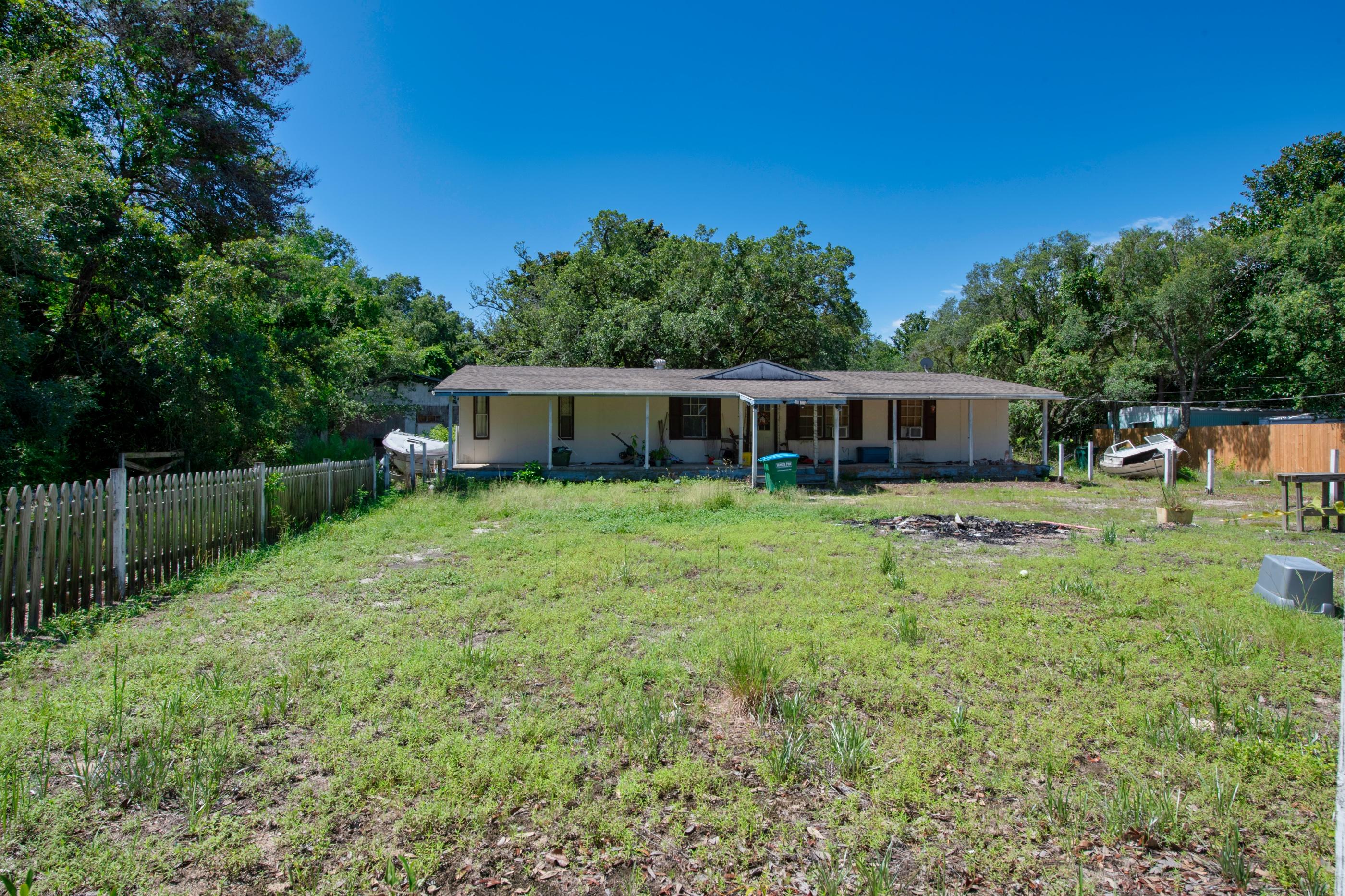 WOODLAWN BEACH - Residential