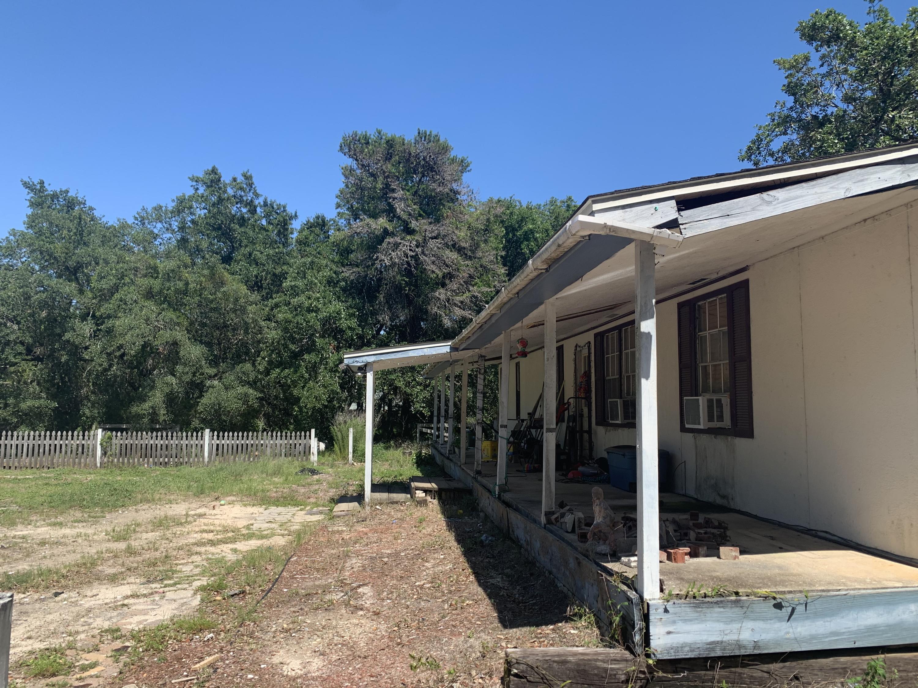 WOODLAWN BEACH - Residential