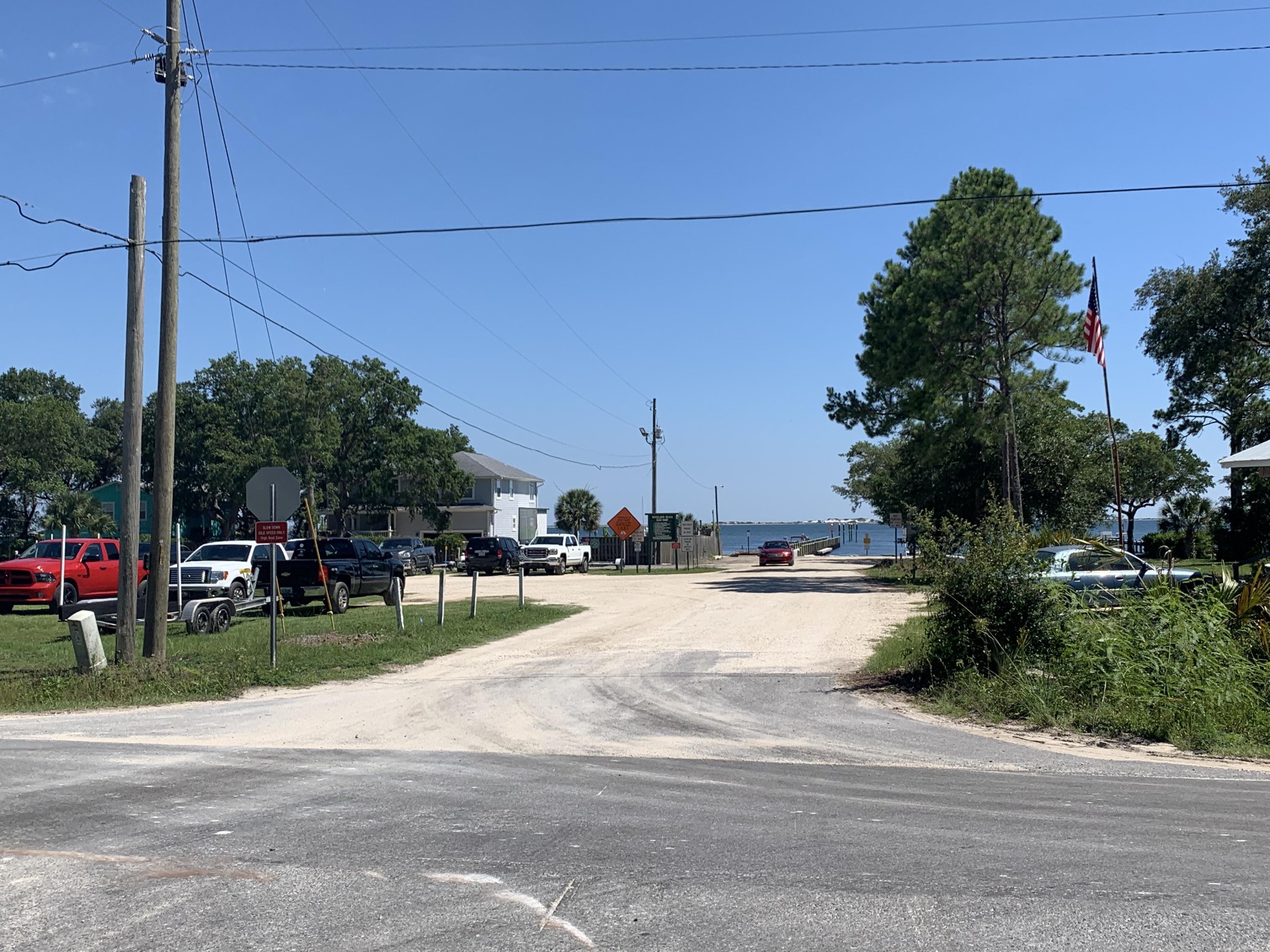 WOODLAWN BEACH - Residential