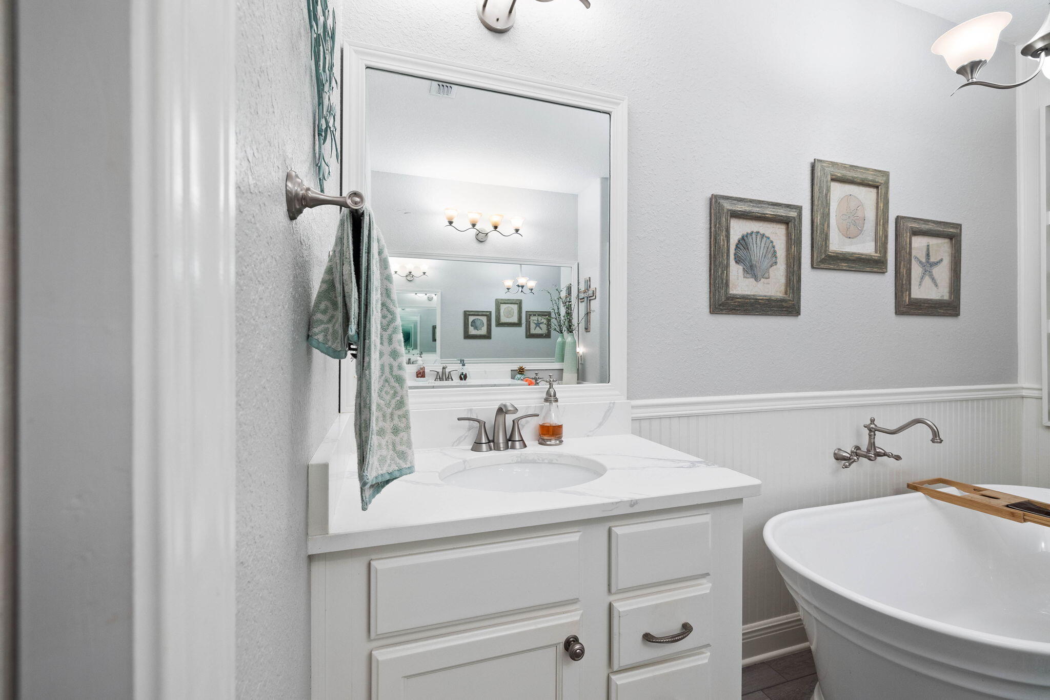 DIAMOND LAKES - Residential