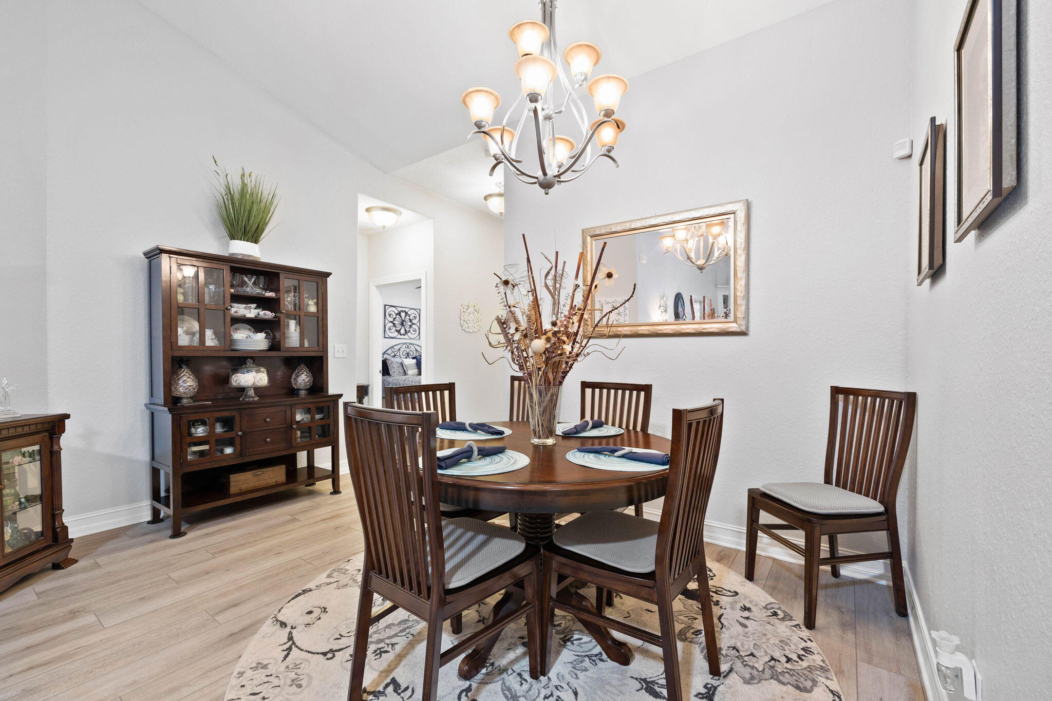 DIAMOND LAKES - Residential