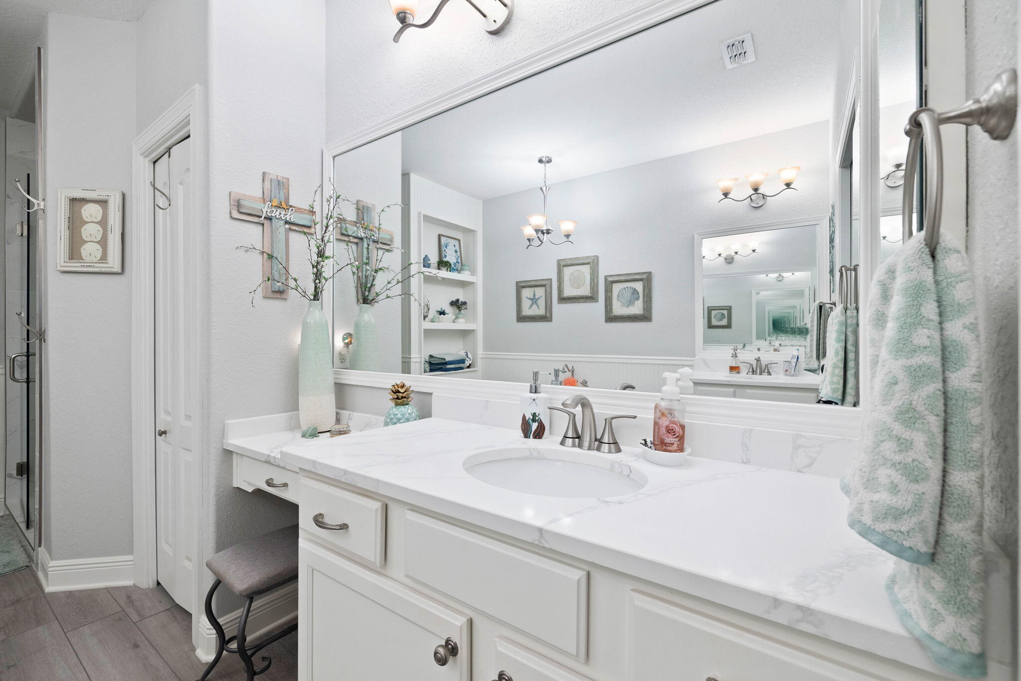 DIAMOND LAKES - Residential