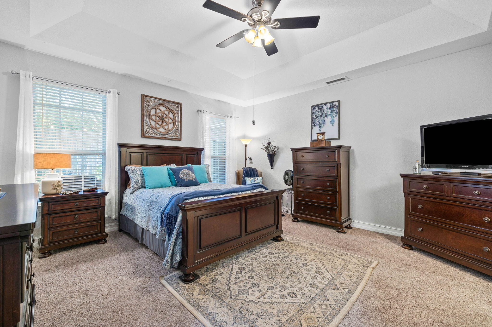 DIAMOND LAKES - Residential