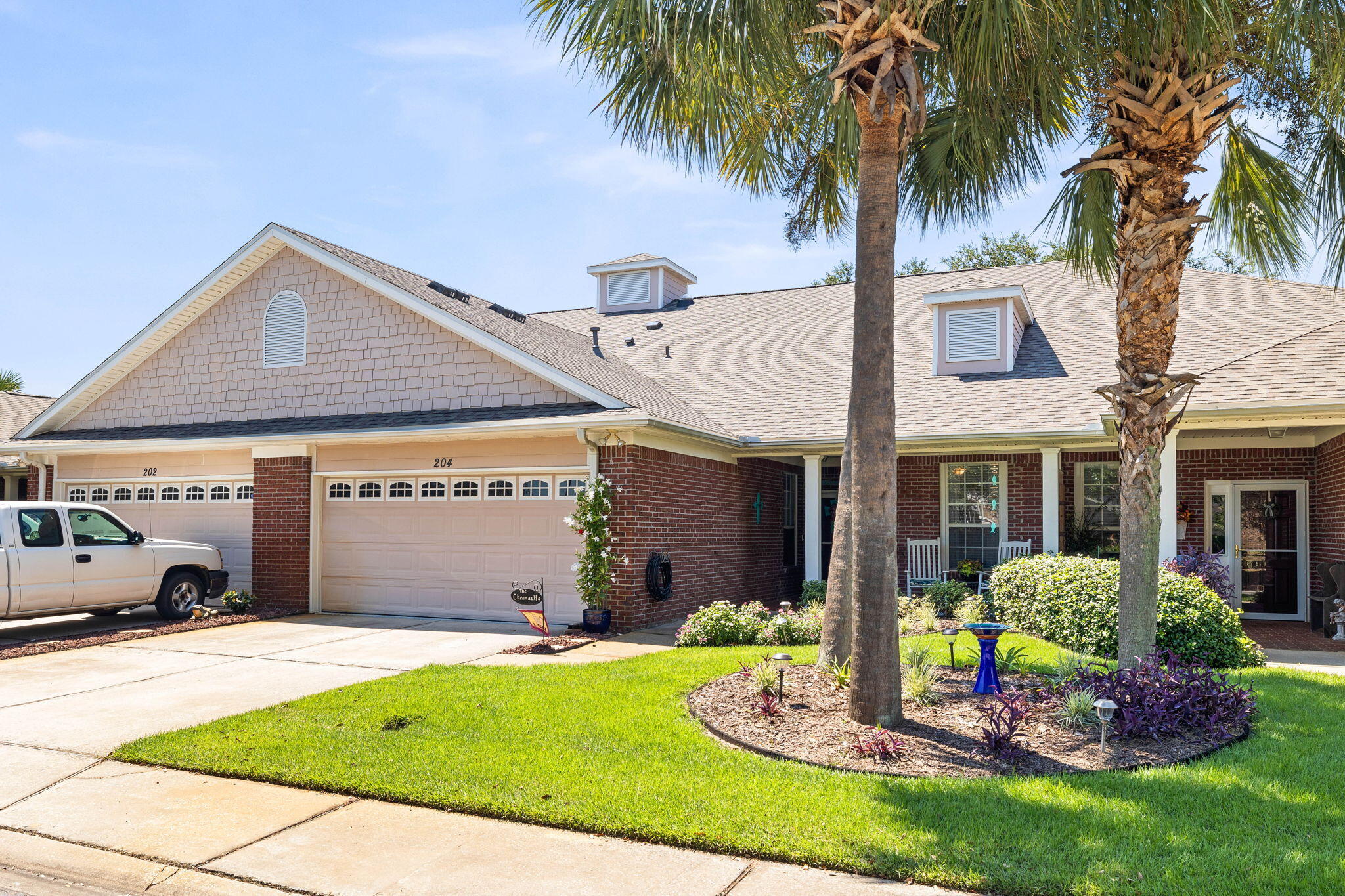 DIAMOND LAKES - Residential