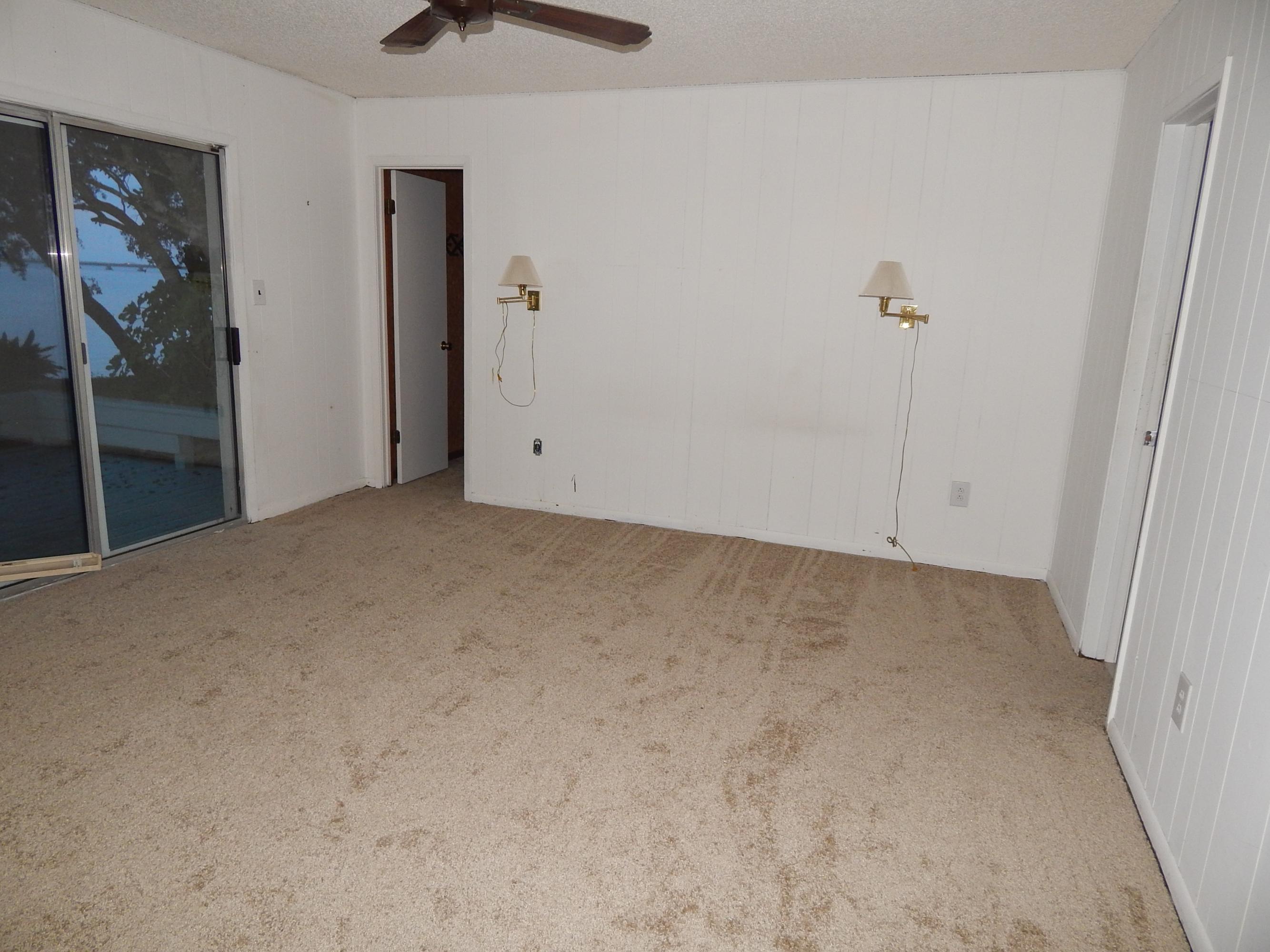 LAKE PIPPIN - Residential