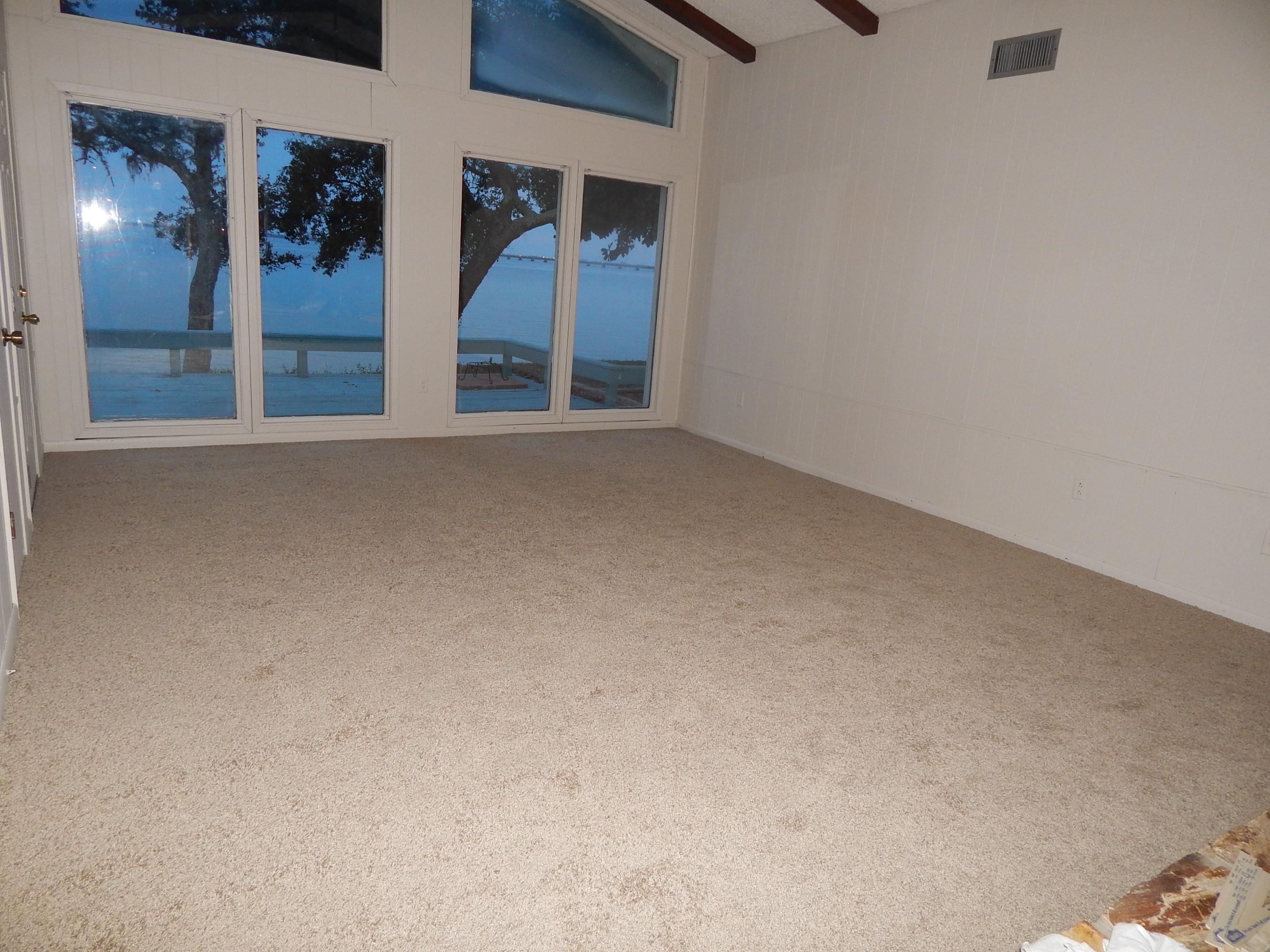 LAKE PIPPIN - Residential