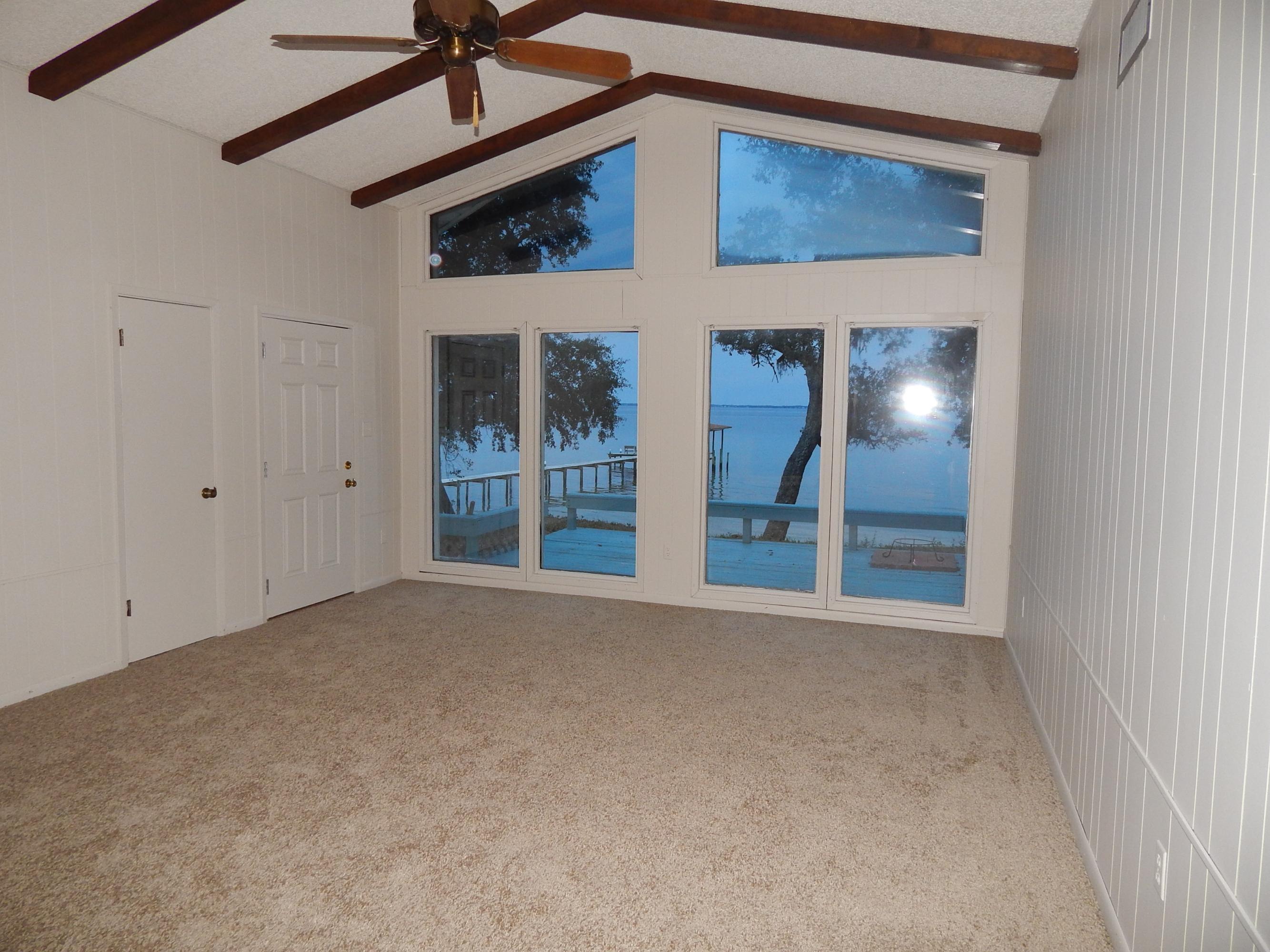 LAKE PIPPIN - Residential