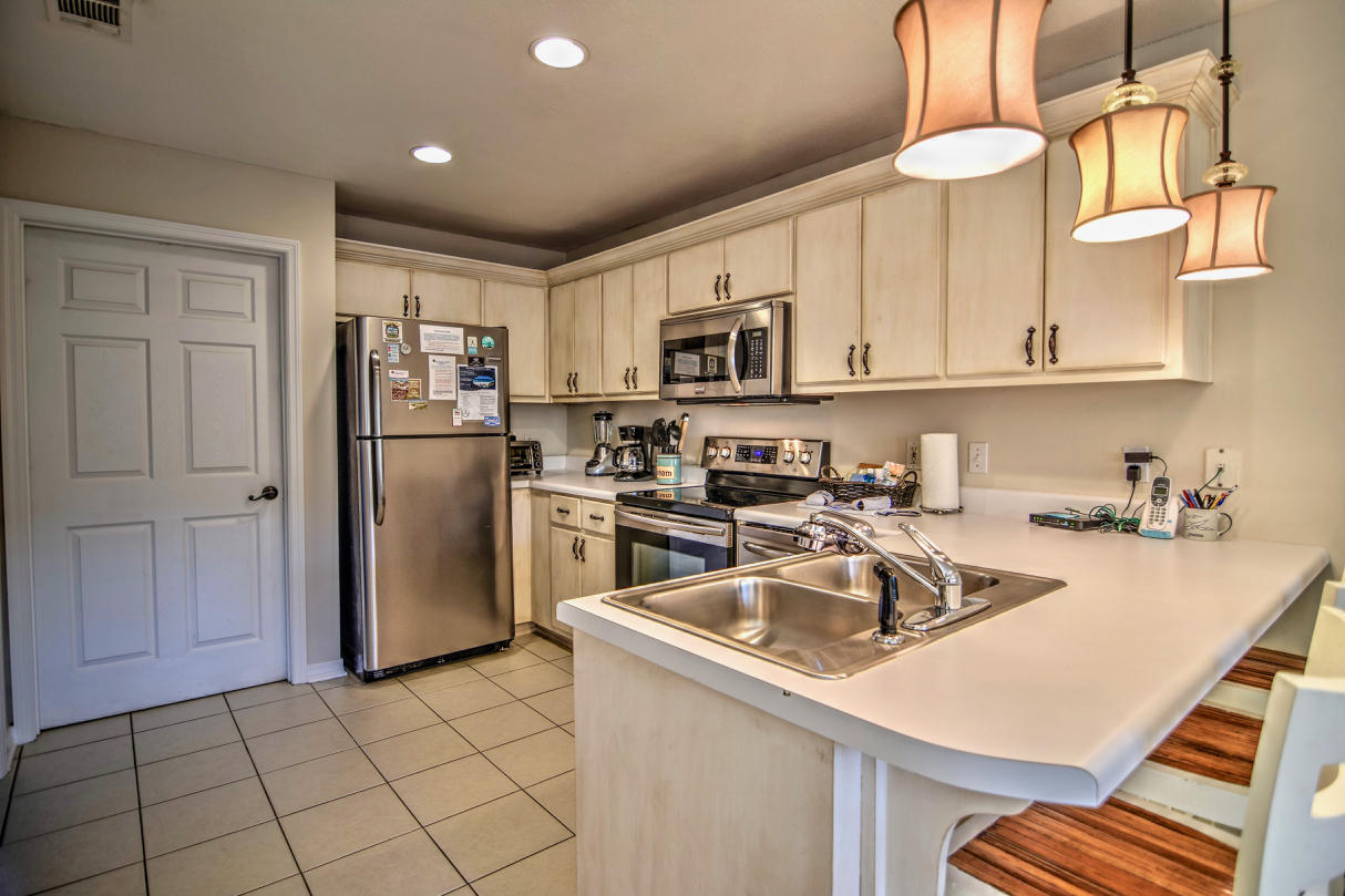 ROLLIN TIDE VILLAS - Residential