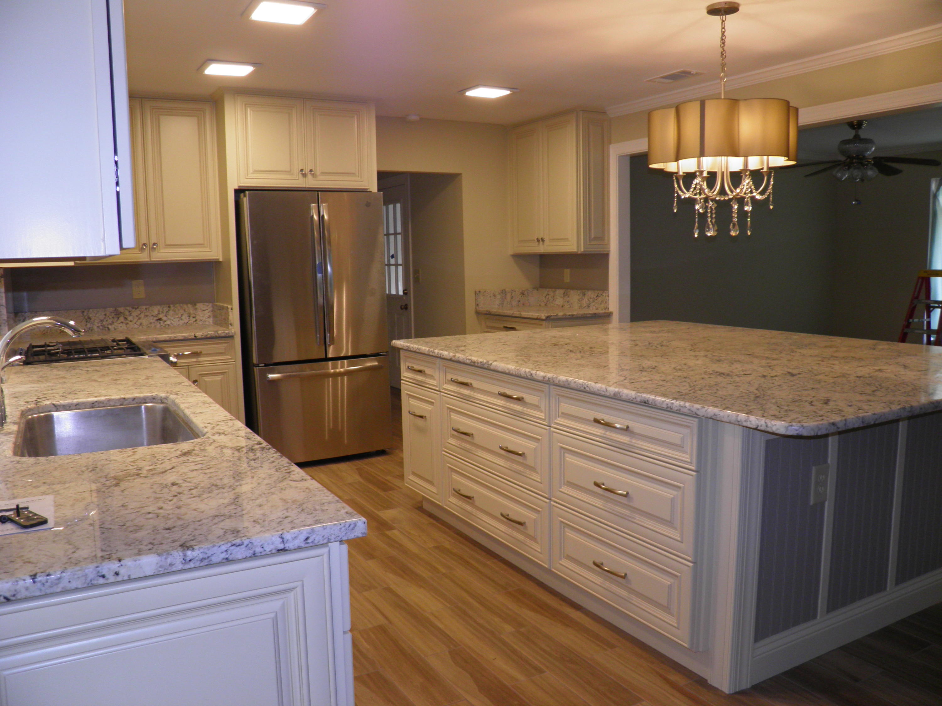 YACHT CLUB ESTATES - Residential Lease