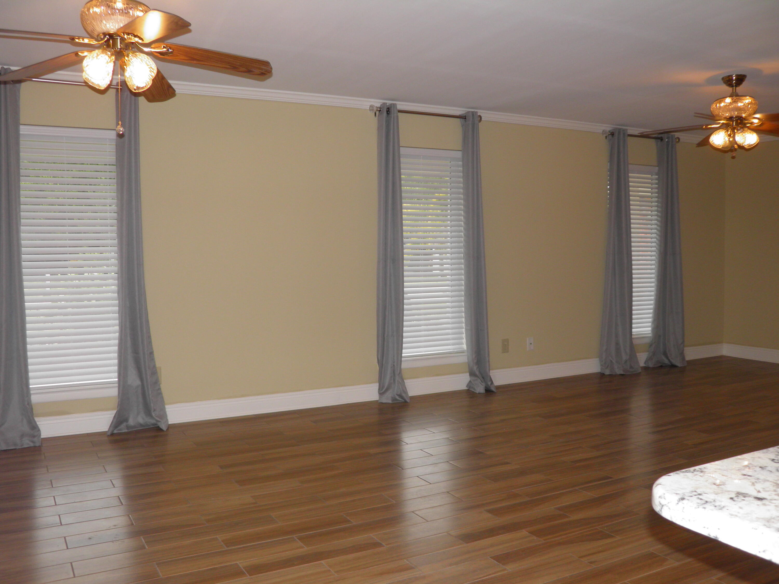 YACHT CLUB ESTATES - Residential Lease