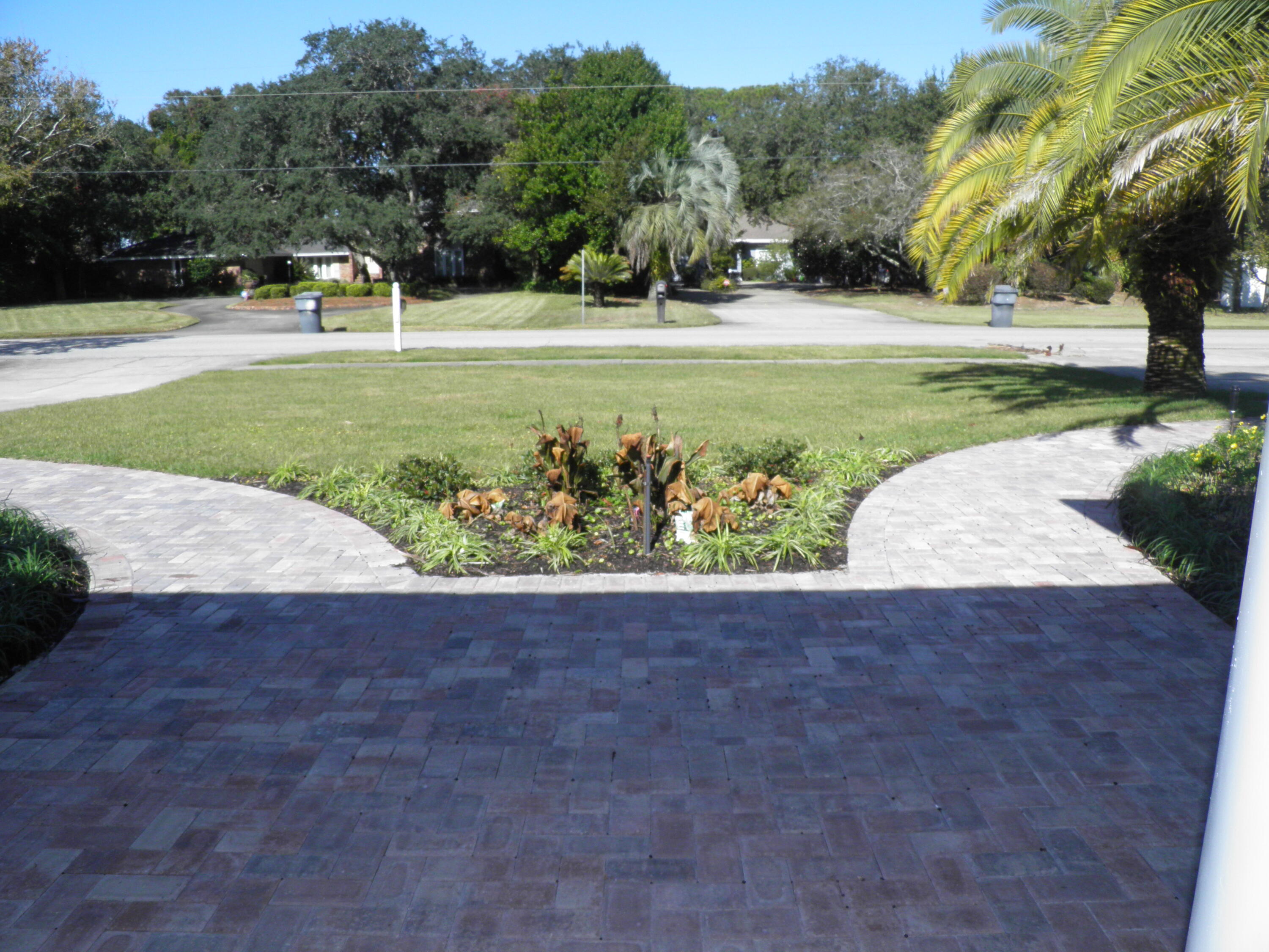 YACHT CLUB ESTATES - Residential Lease