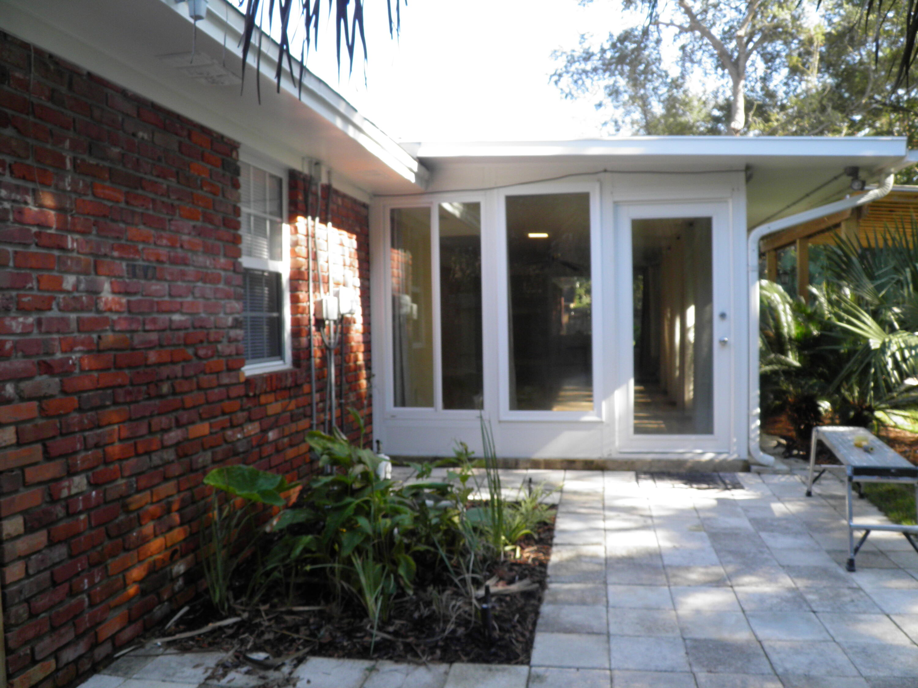 YACHT CLUB ESTATES - Residential Lease