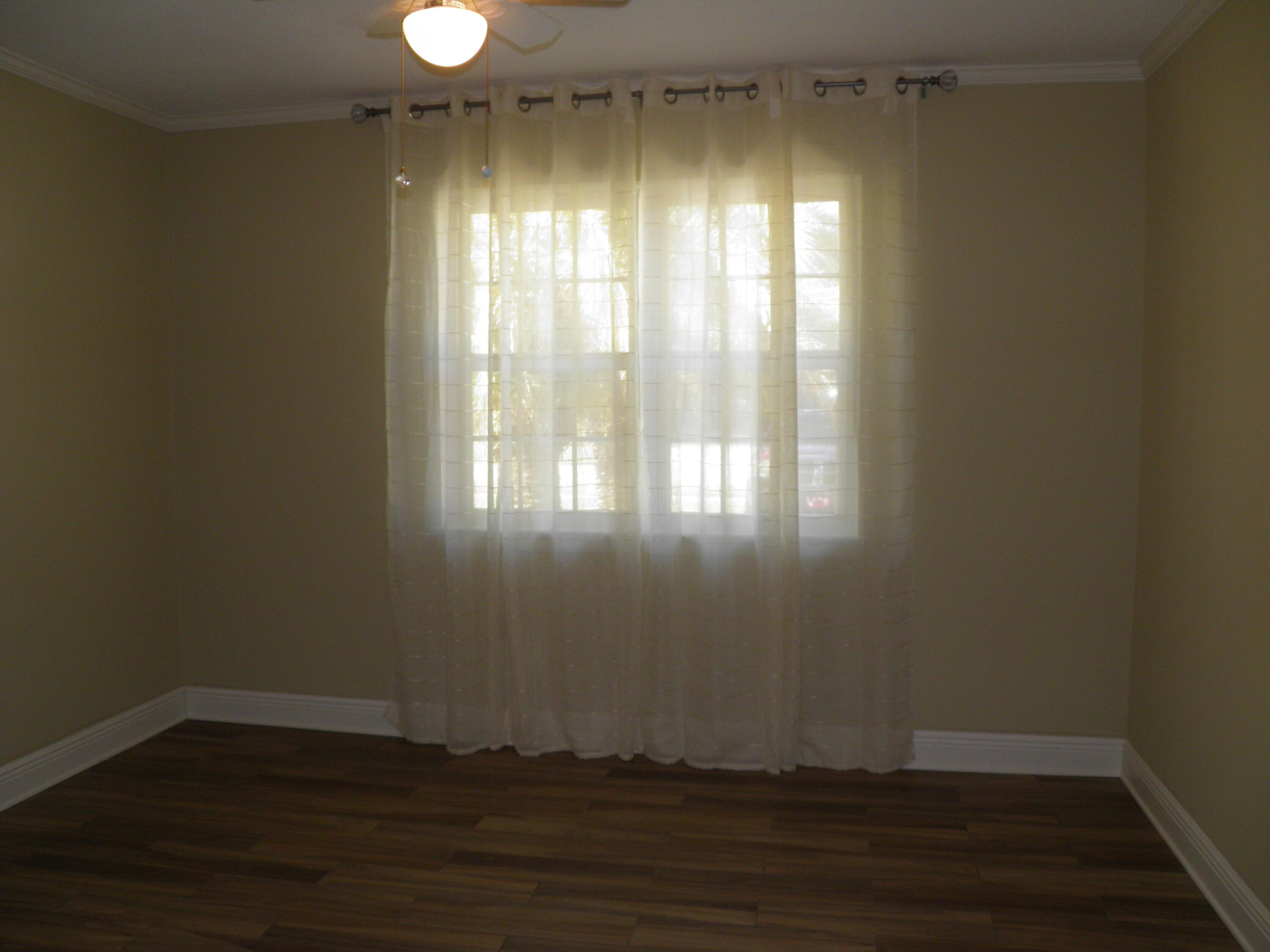 YACHT CLUB ESTATES - Residential Lease