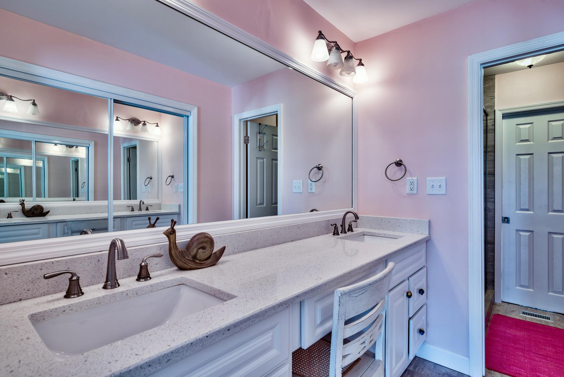 SEASCAPE CONDO LAKEFRONT VILLA (PHASE 6B) - Residential