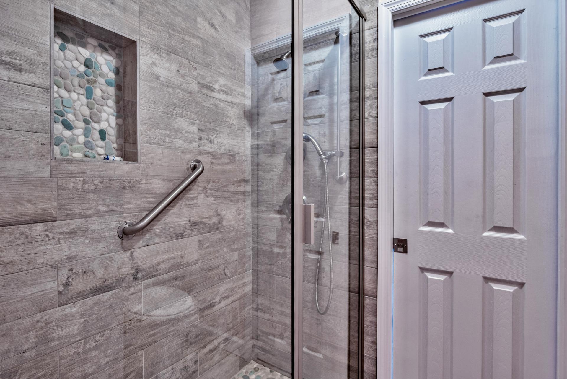 SEASCAPE CONDO LAKEFRONT VILLA (PHASE 6B) - Residential