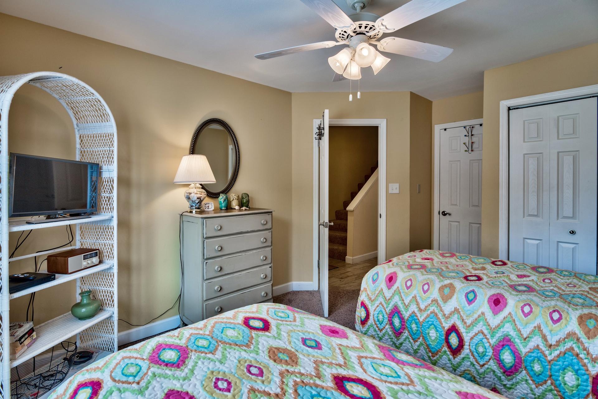 SEASCAPE CONDO LAKEFRONT VILLA (PHASE 6B) - Residential