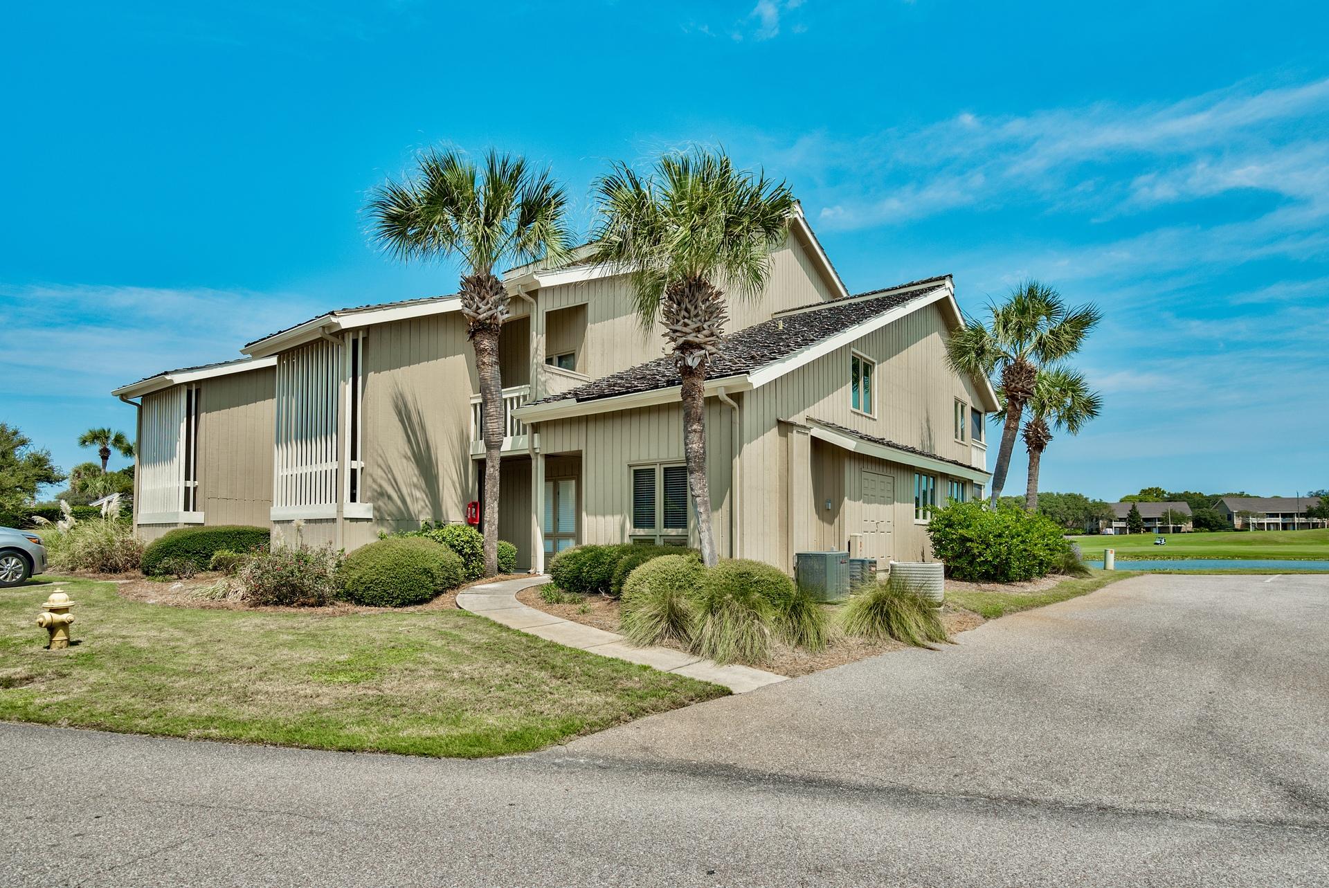 SEASCAPE CONDO LAKEFRONT VILLA (PHASE 6B) - Residential