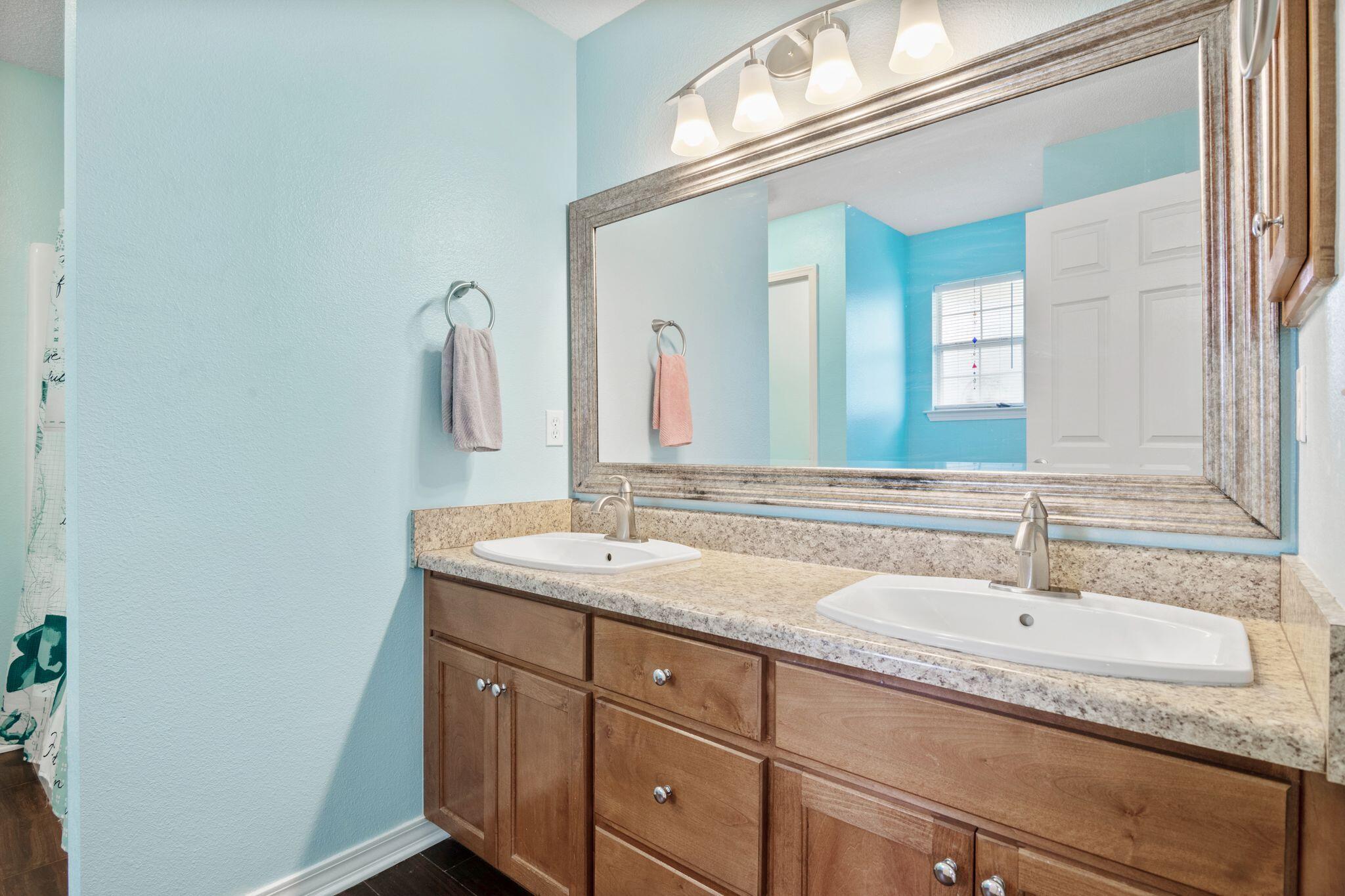 VICTORIAN VILLAGE - Residential