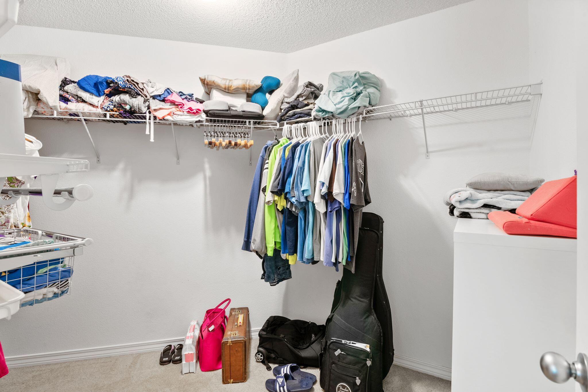 VICTORIAN VILLAGE - Residential