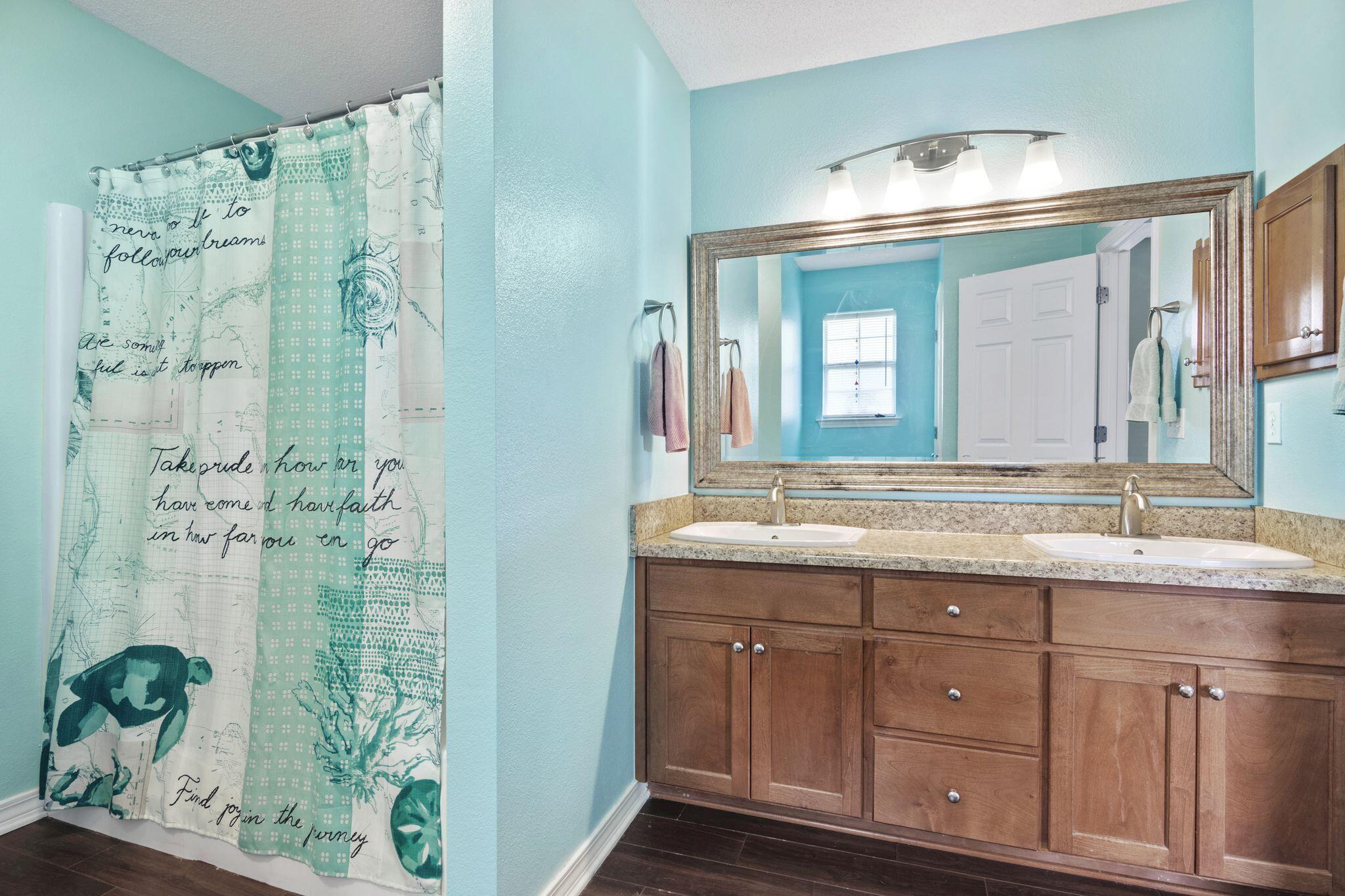 VICTORIAN VILLAGE - Residential